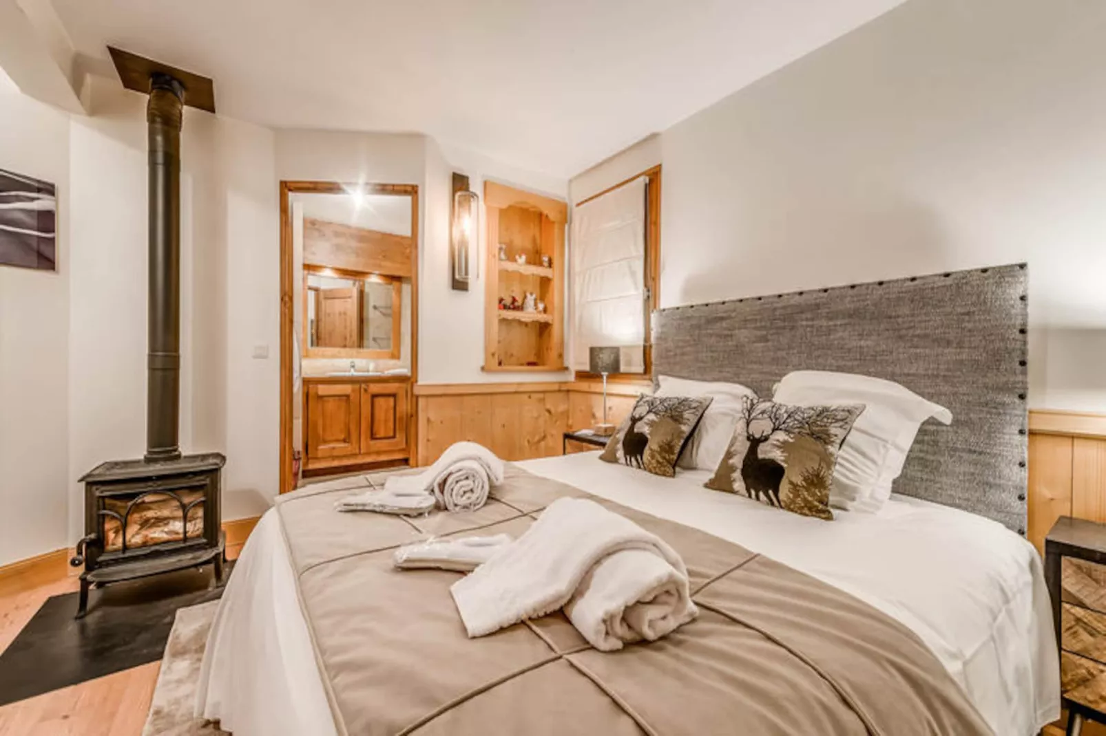 Chalet Alideale-Image-tags.