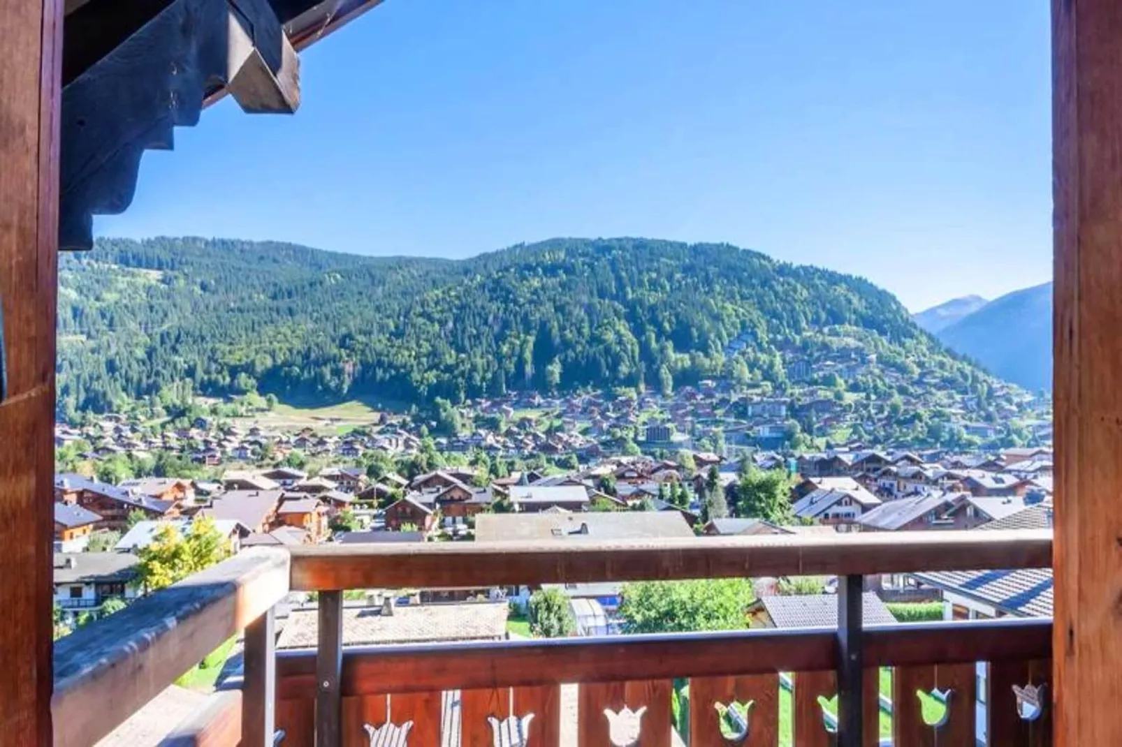 Résidence Les Cîmes-View in summer