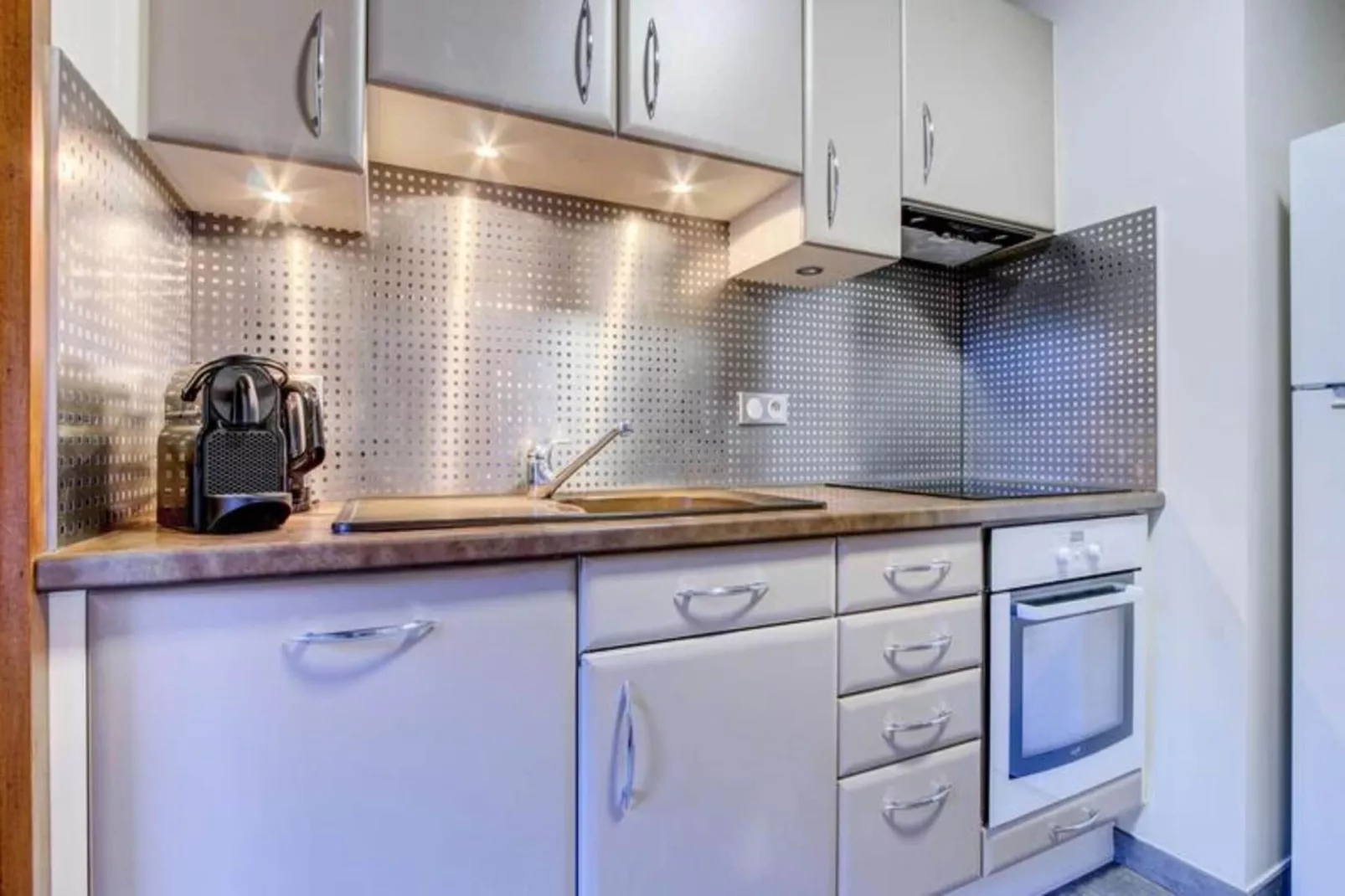 Résidence L'outo-Exterior in summer