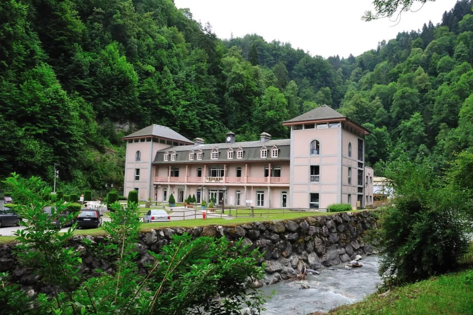 Chalet Pylone-Außenbereich Sommer