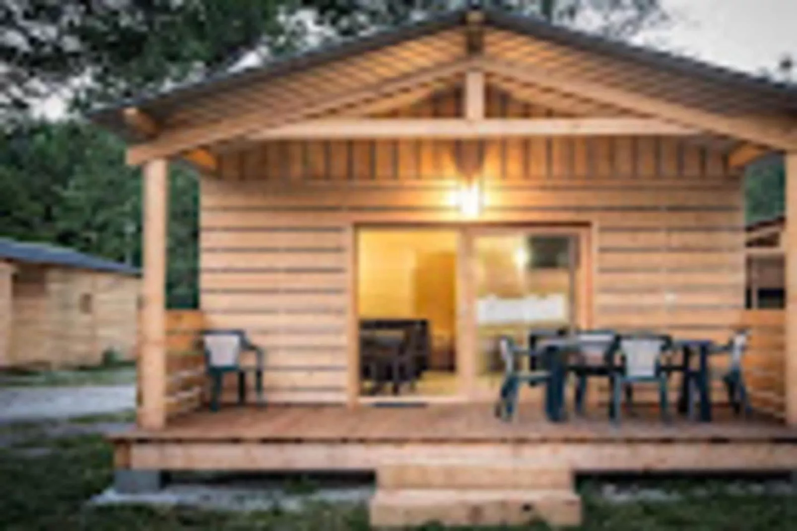 Résidence Les Loges-Exterior in summer