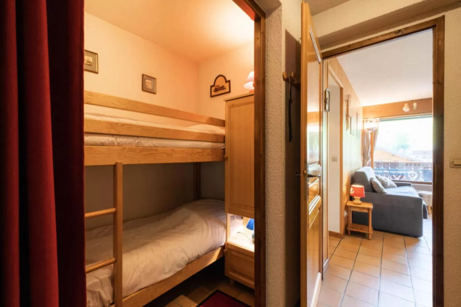 Résidence Domanial B-Außenbereich Sommer