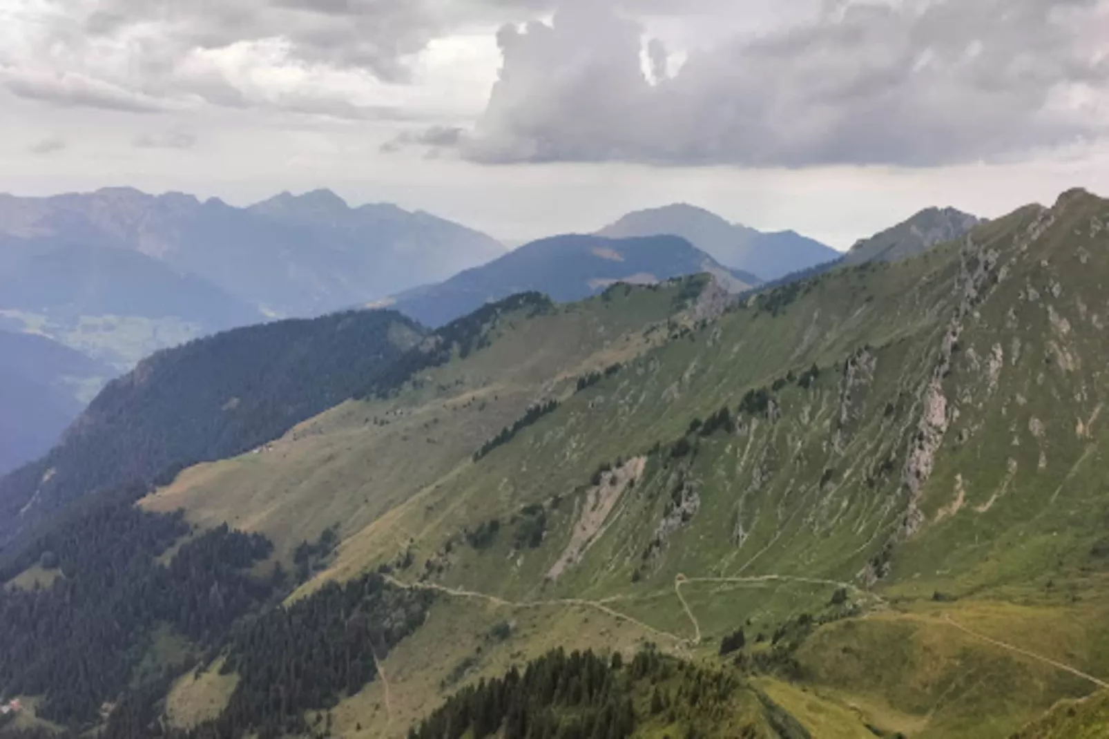 Appartements à Saint Jean d'Aulps-Zones été à 5 km