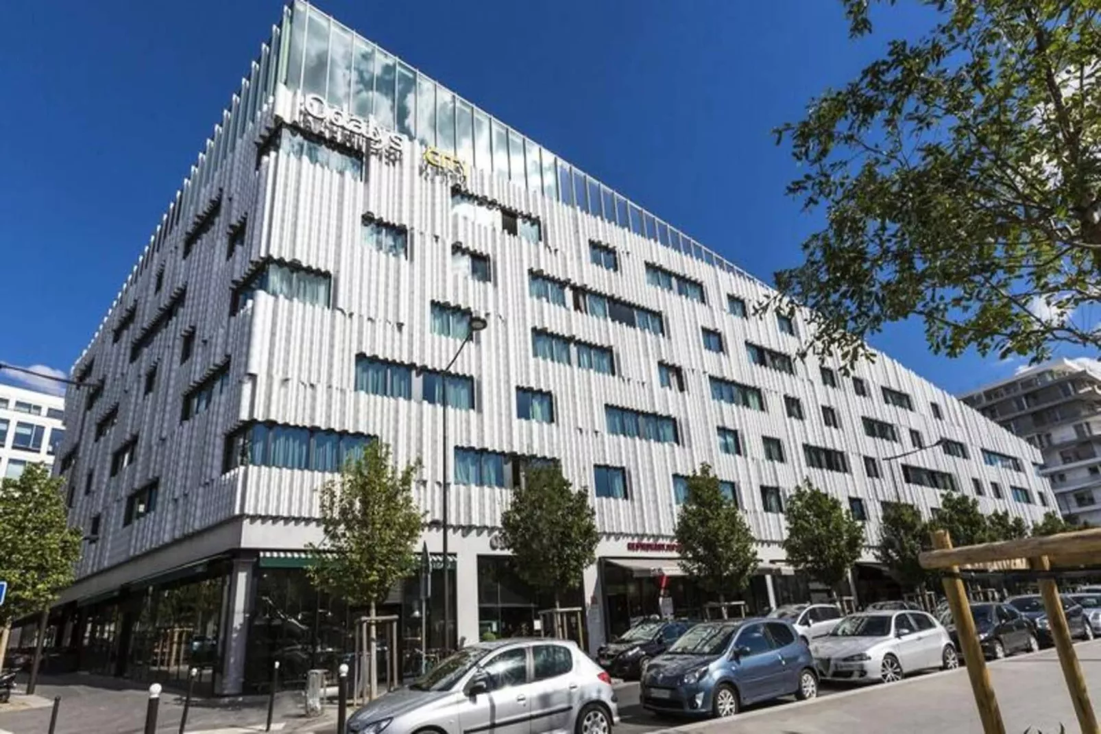 Appart'hôtel Odalys Paris XVII-Exterior in summer