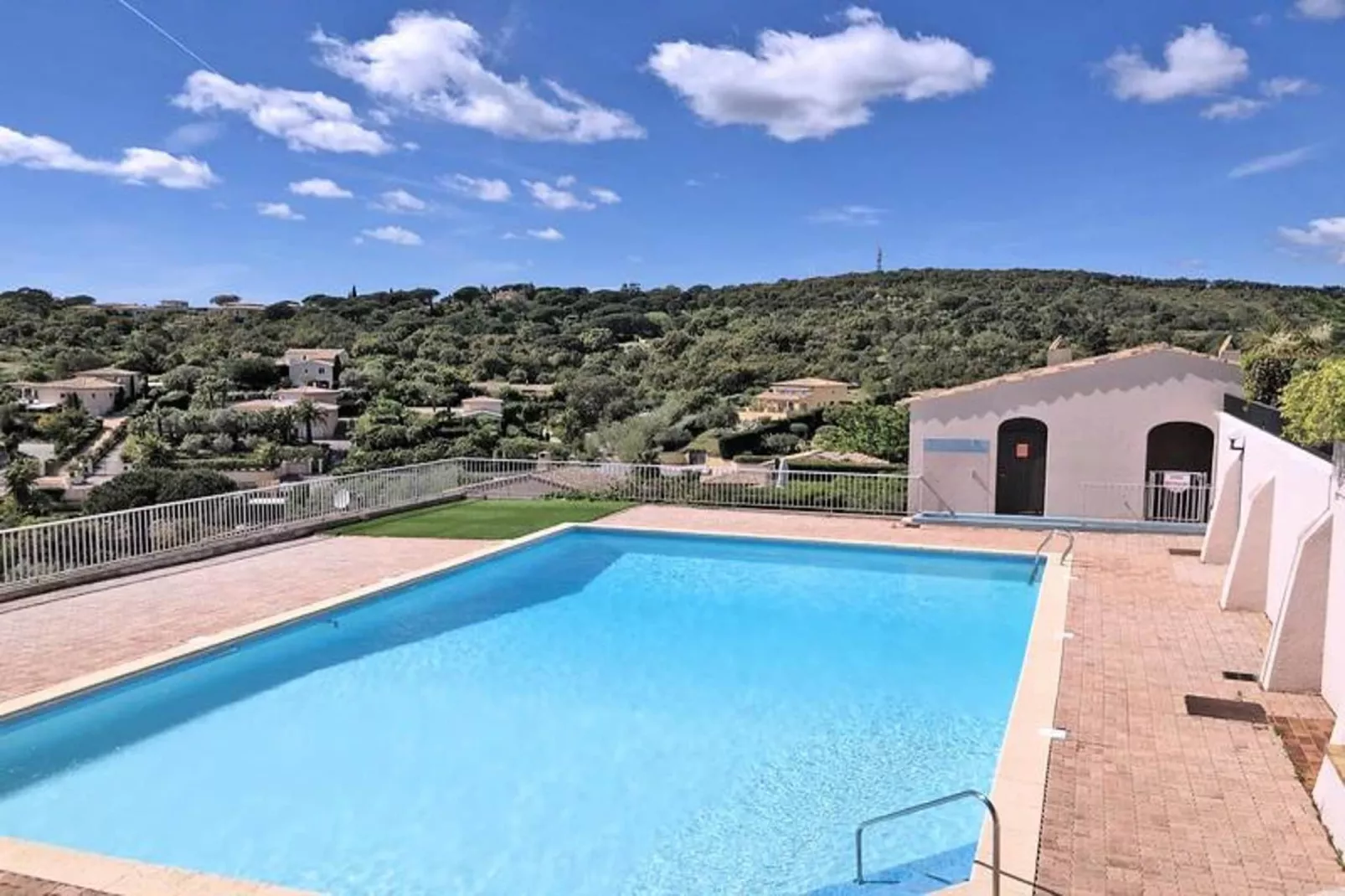 Résidence Bastides De Guerrevieille-Piscine