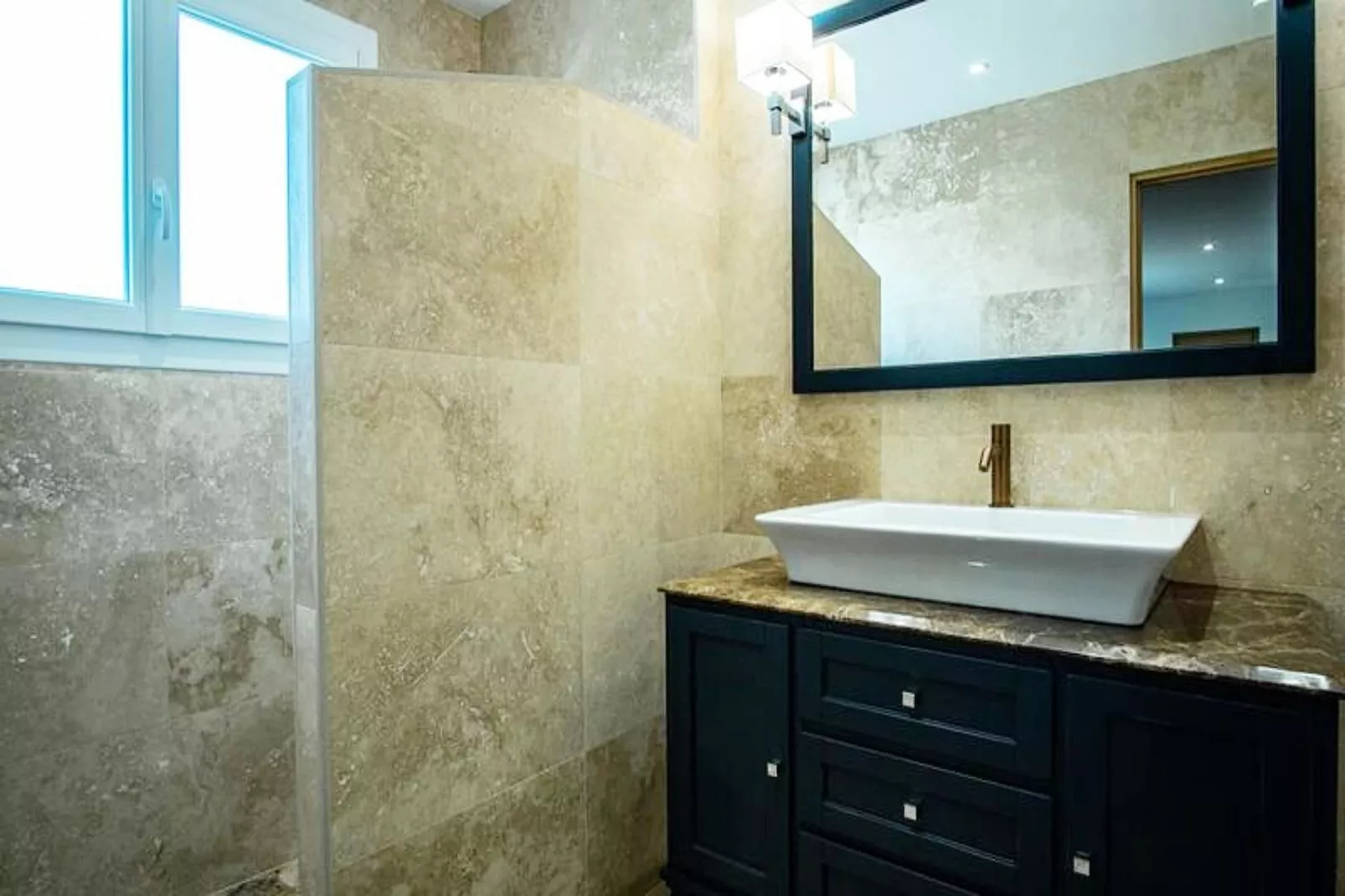 Le Cabanon De Christine-Badezimmer