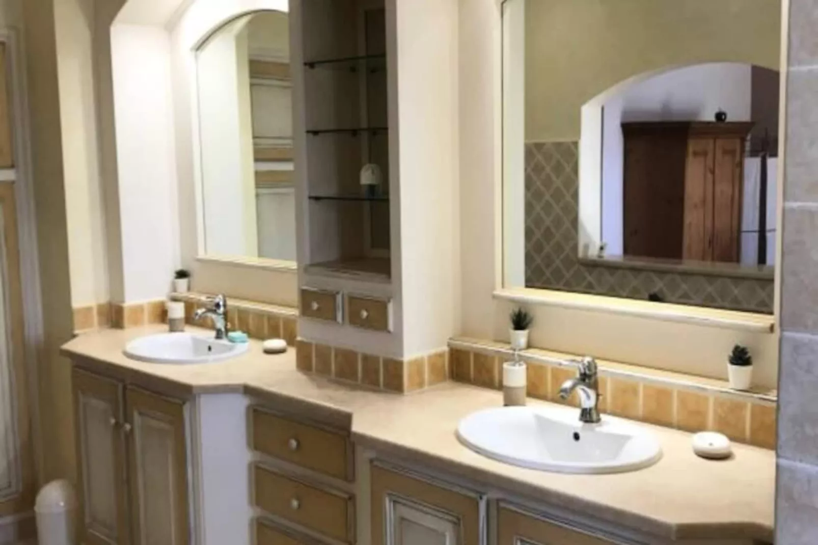 84a - "mas D'elise", Magnifique Villa Avec Piscine Au C&oelig;ur Du Luberon-Image-tags.