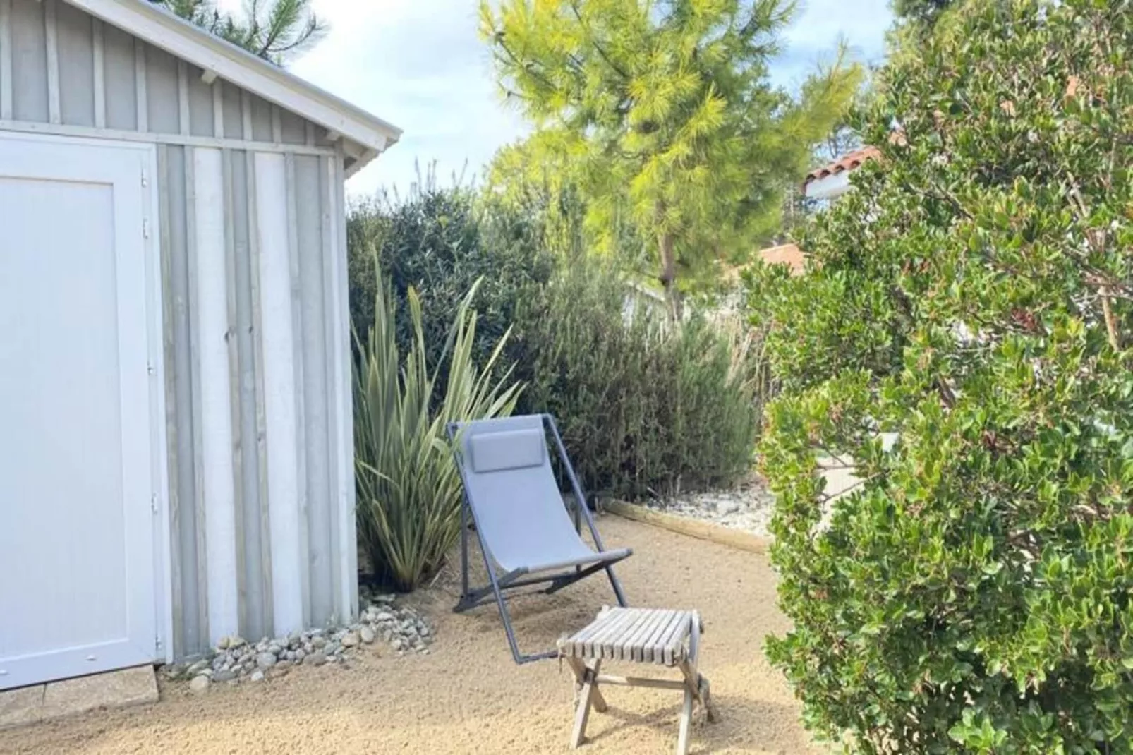 Villa Canada - Domaine Le Sherwood-Exterior in summer