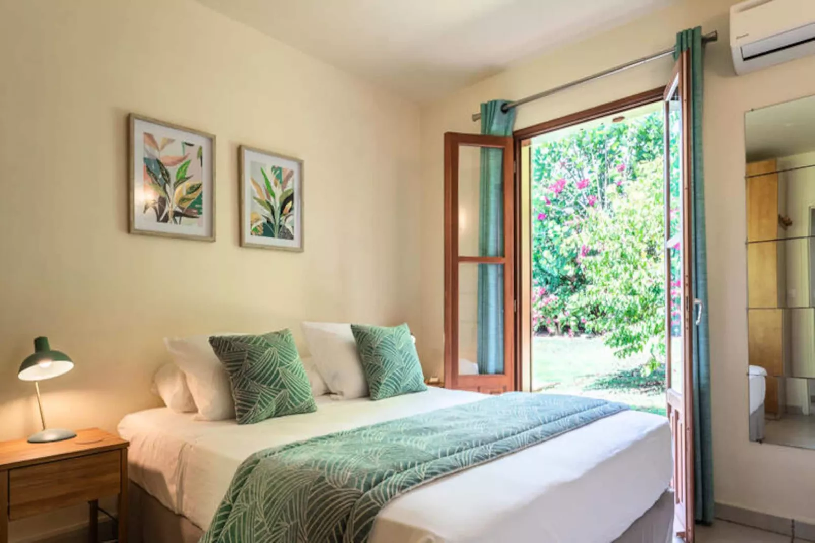 Villa La Plumeria-Image-tags.