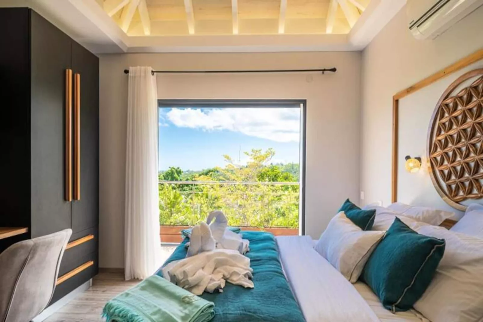 Villa Te Amo-Image-tags.