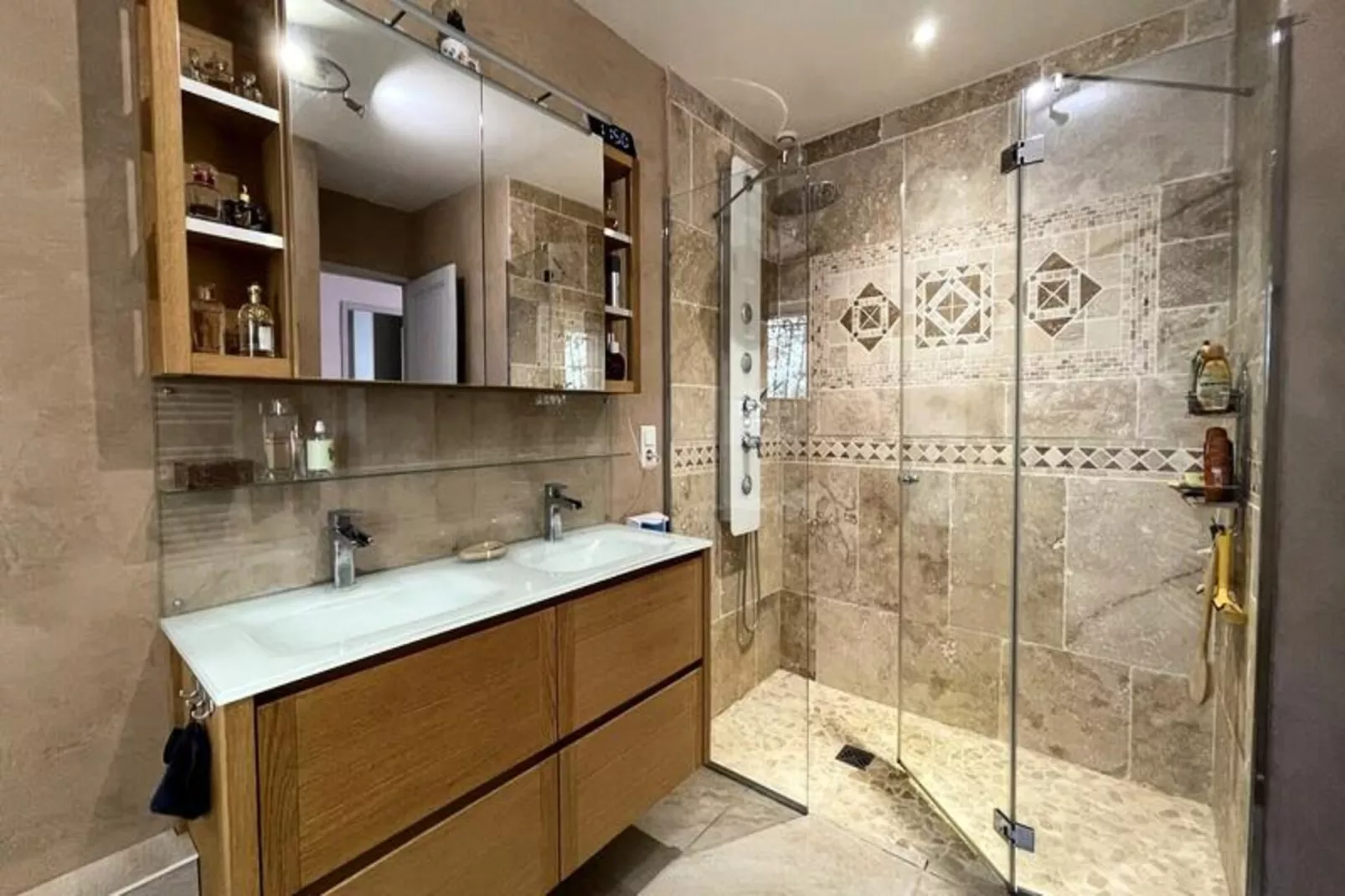 Villa Des Pins, Belle Maison Familiale, Proche Aix En Provence, 8 Personnes-Image-tags.