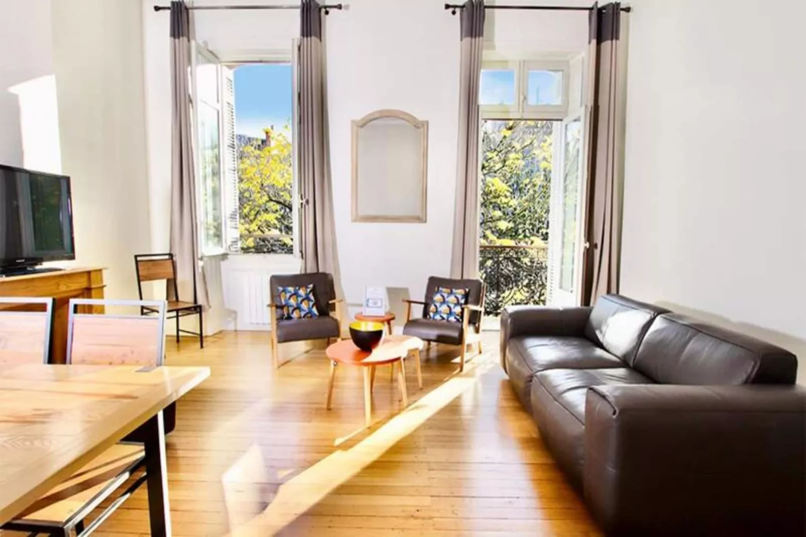 Magnifique Et Lumineux T3 De Charme Aux Quinconces Id&eacute;al Pour 4 Personnes-Ambiance