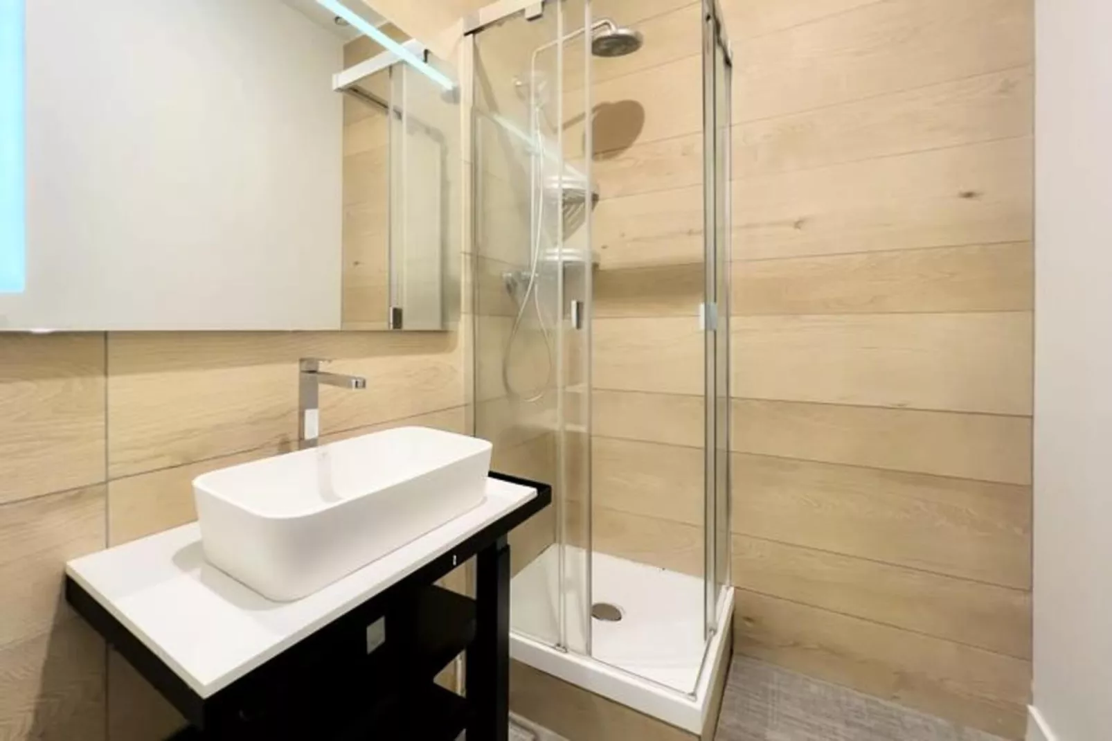 Magnifique Appartement Avec Terrasse-Bathroom