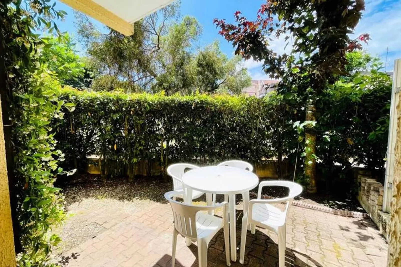 Résidence La Croisette-Exterior in summer