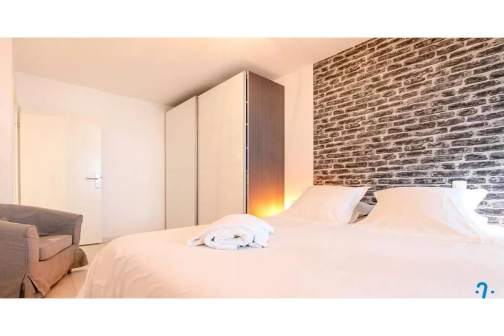 Appartement Charmant Et Moderne Pour 4 Avec Parking, Proche Cit&eacute; Du Vin-Chambre
