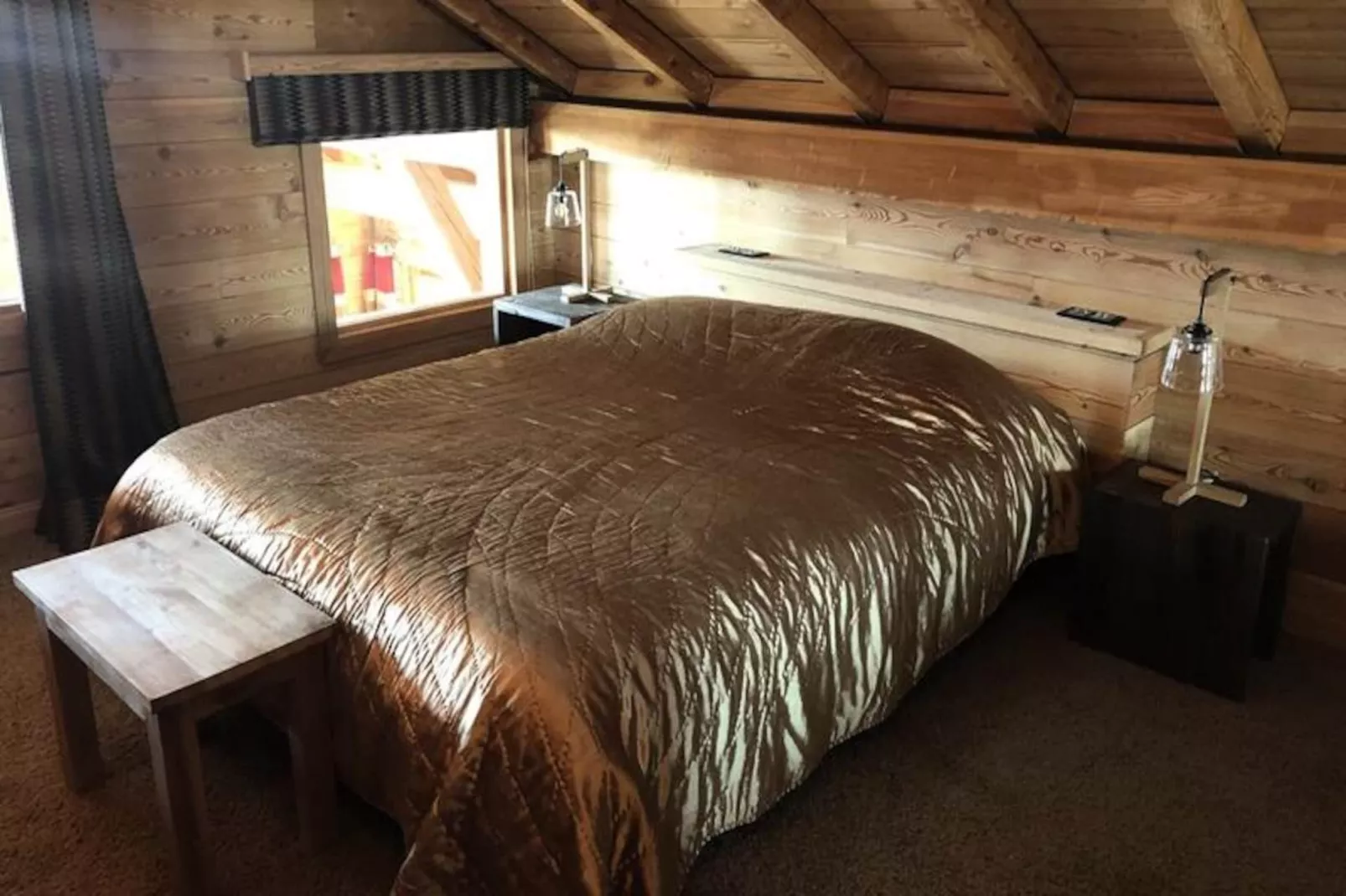 Chalet Pic Bayle-Image-tags.