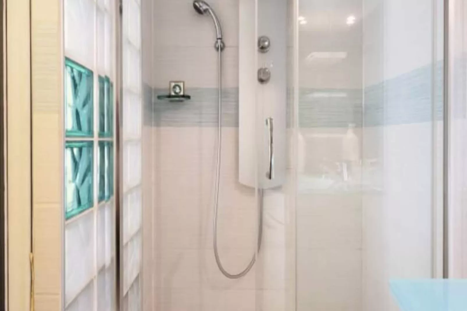 Sur La Place Stanislas-Image-tags.