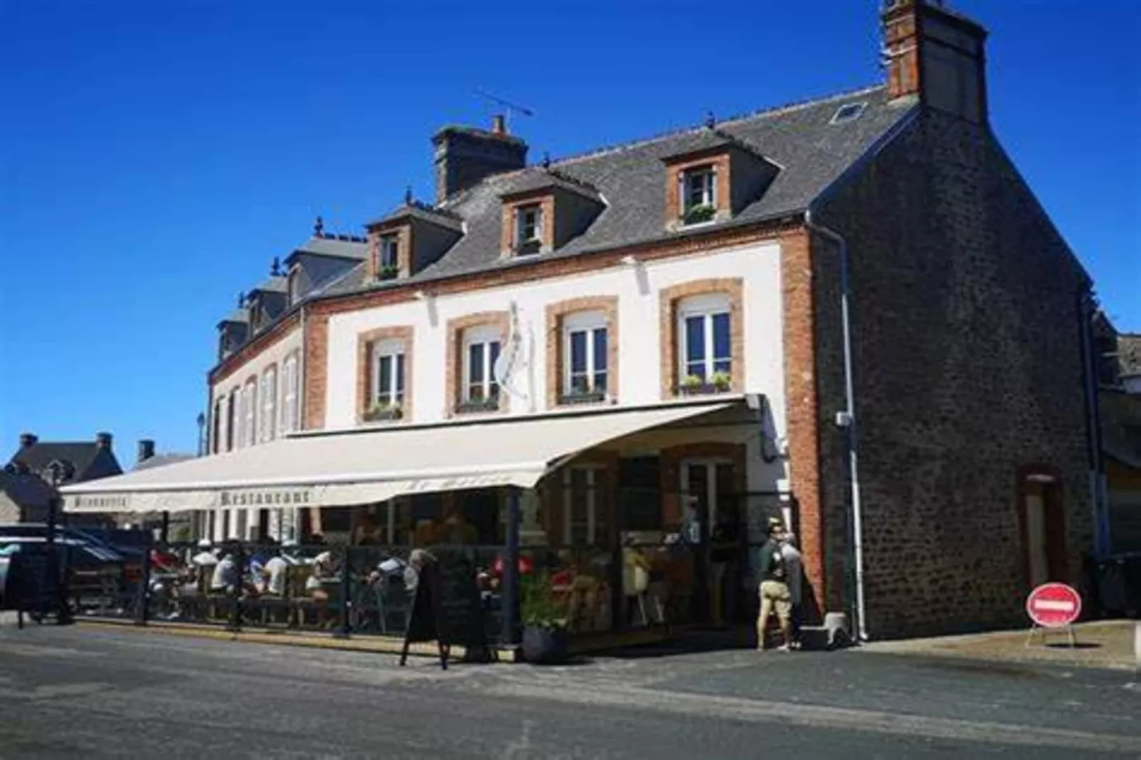 Résidence Hameau De Manemeur-Areas within 1km in summer