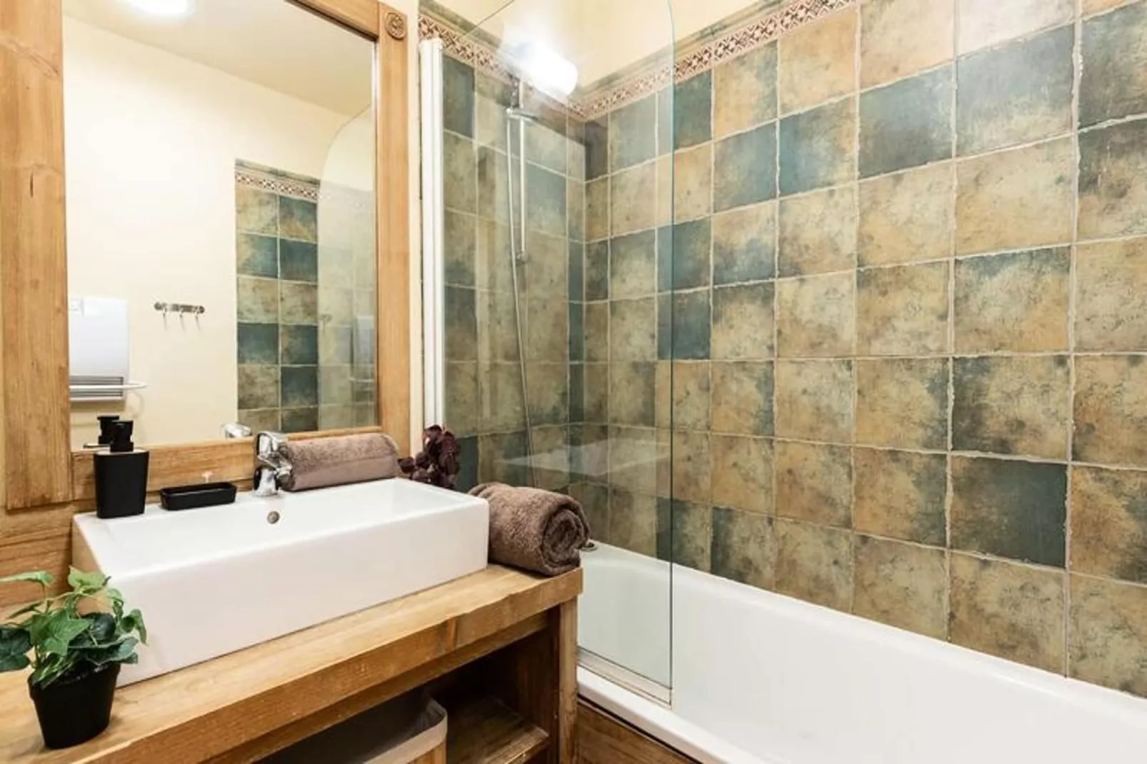 Résidence Cami Real-Bathroom