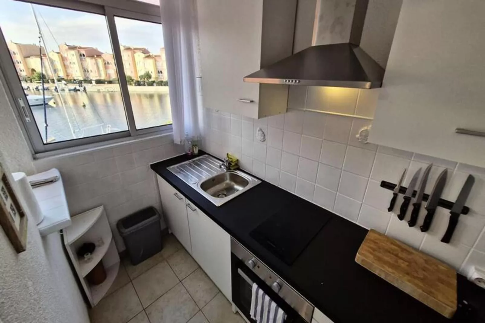 Résidence Nautica-Kitchen