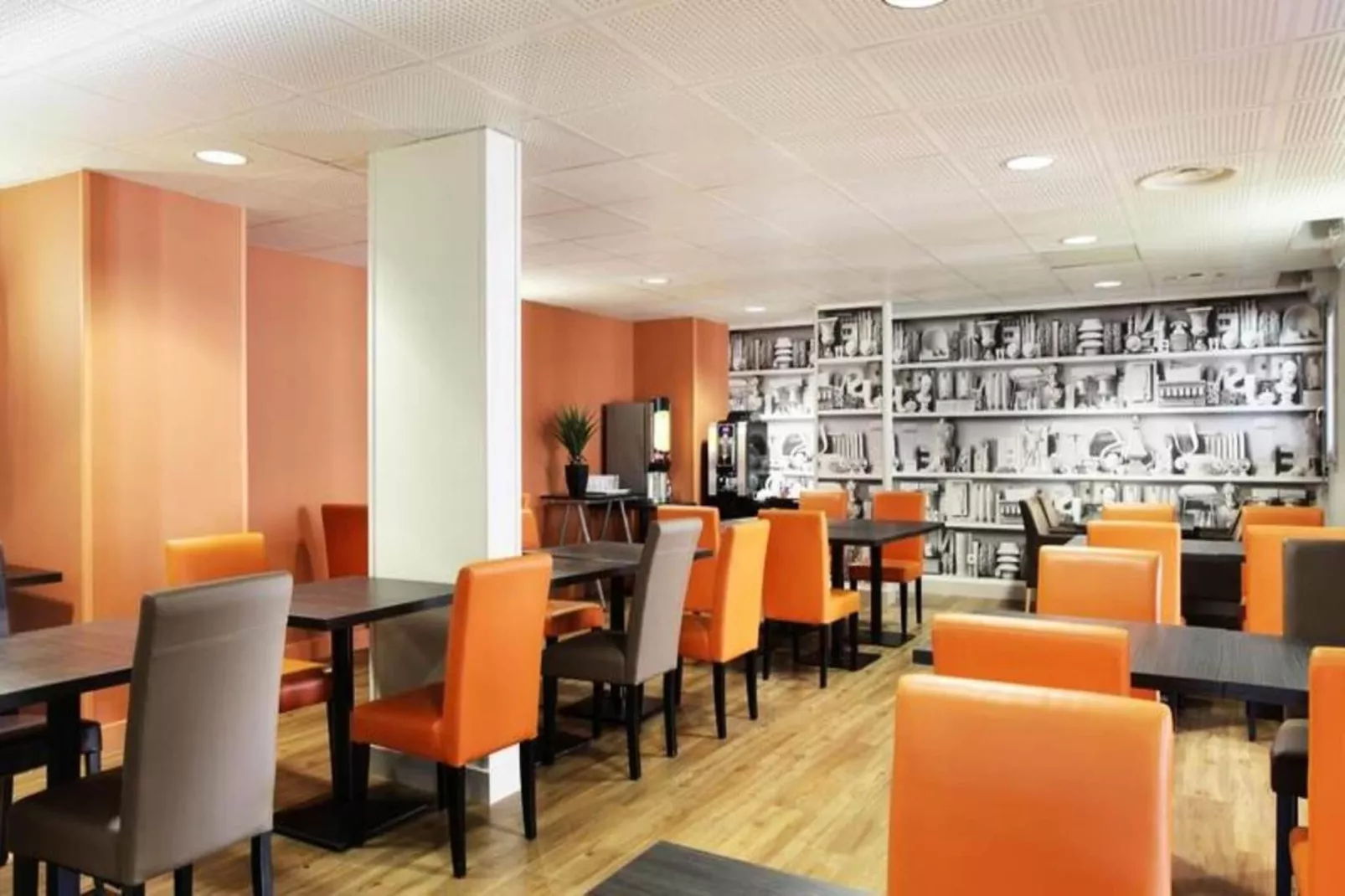 Appart'hôtel Odalys City Bioparc-Dining room