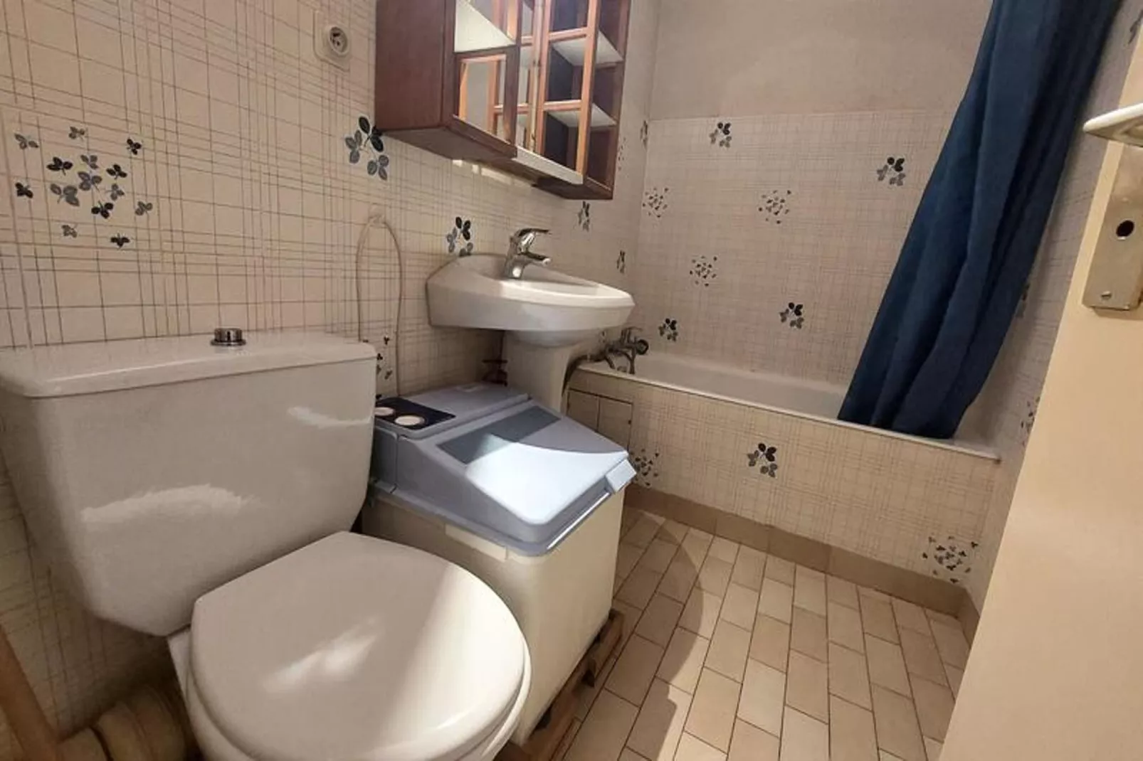 Résidence Le Comte Vert-Bathroom