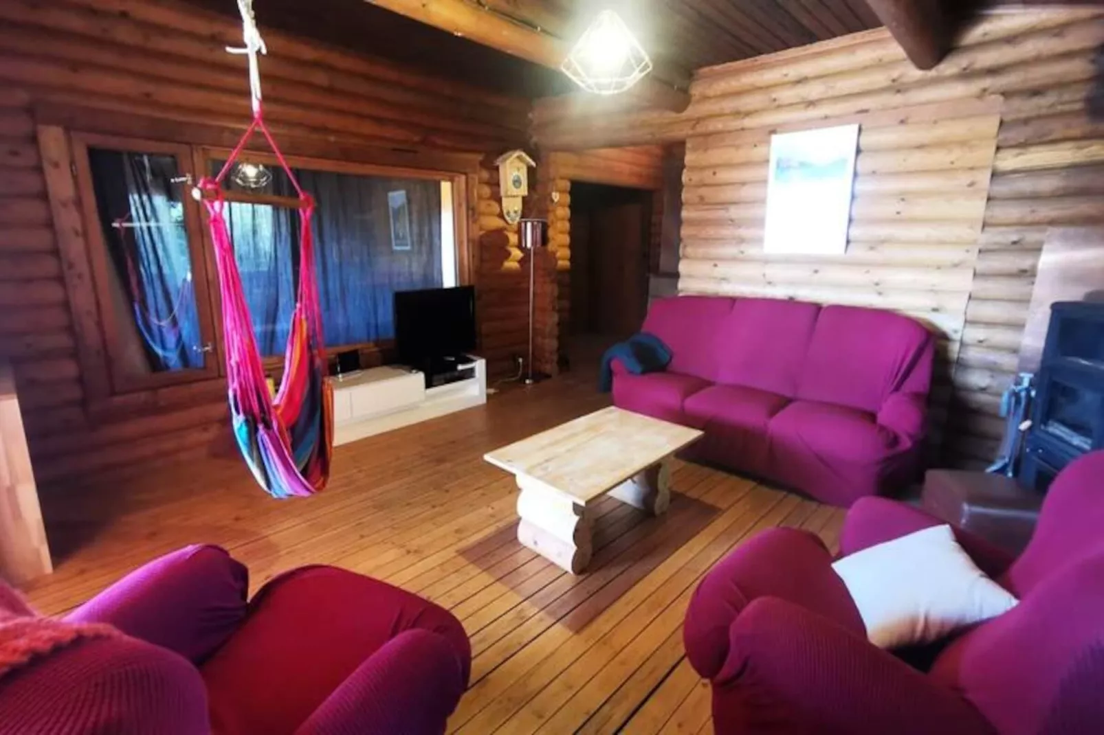 Chalet En Rondins ,  Sommet Du Revard-Image-tags.