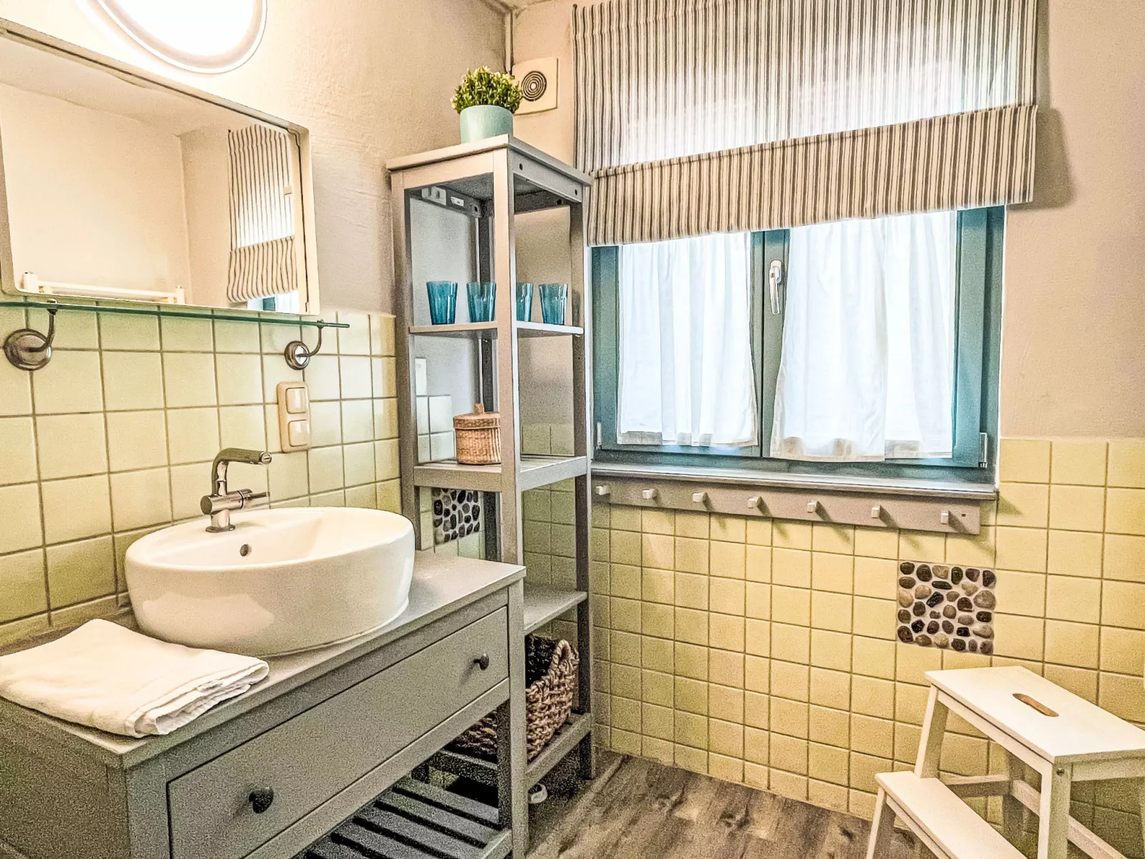 Reetgedecktes Ferienhaus Seelchen-Drinnen