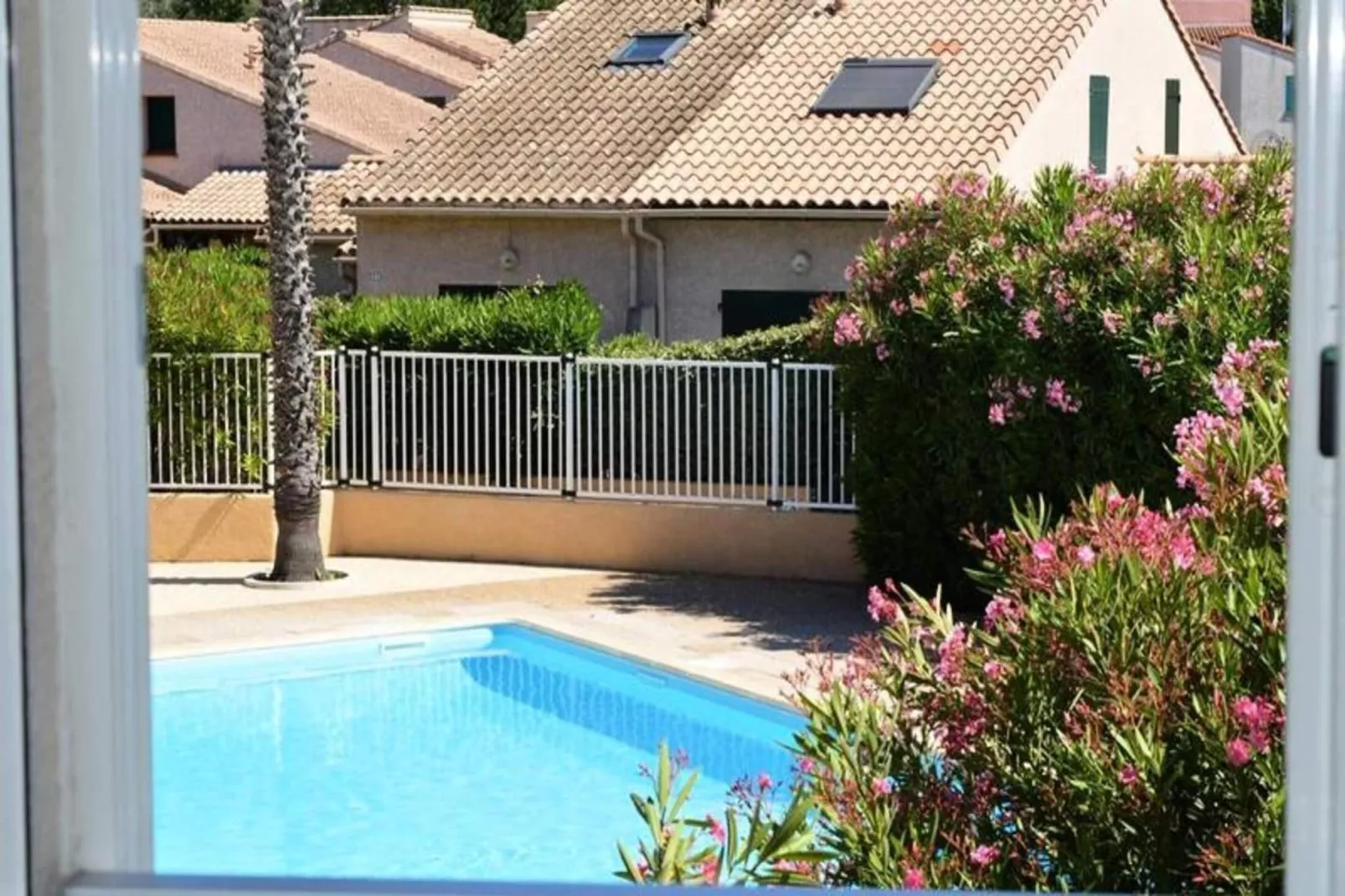 Résidence Archeboc-Exterior in summer