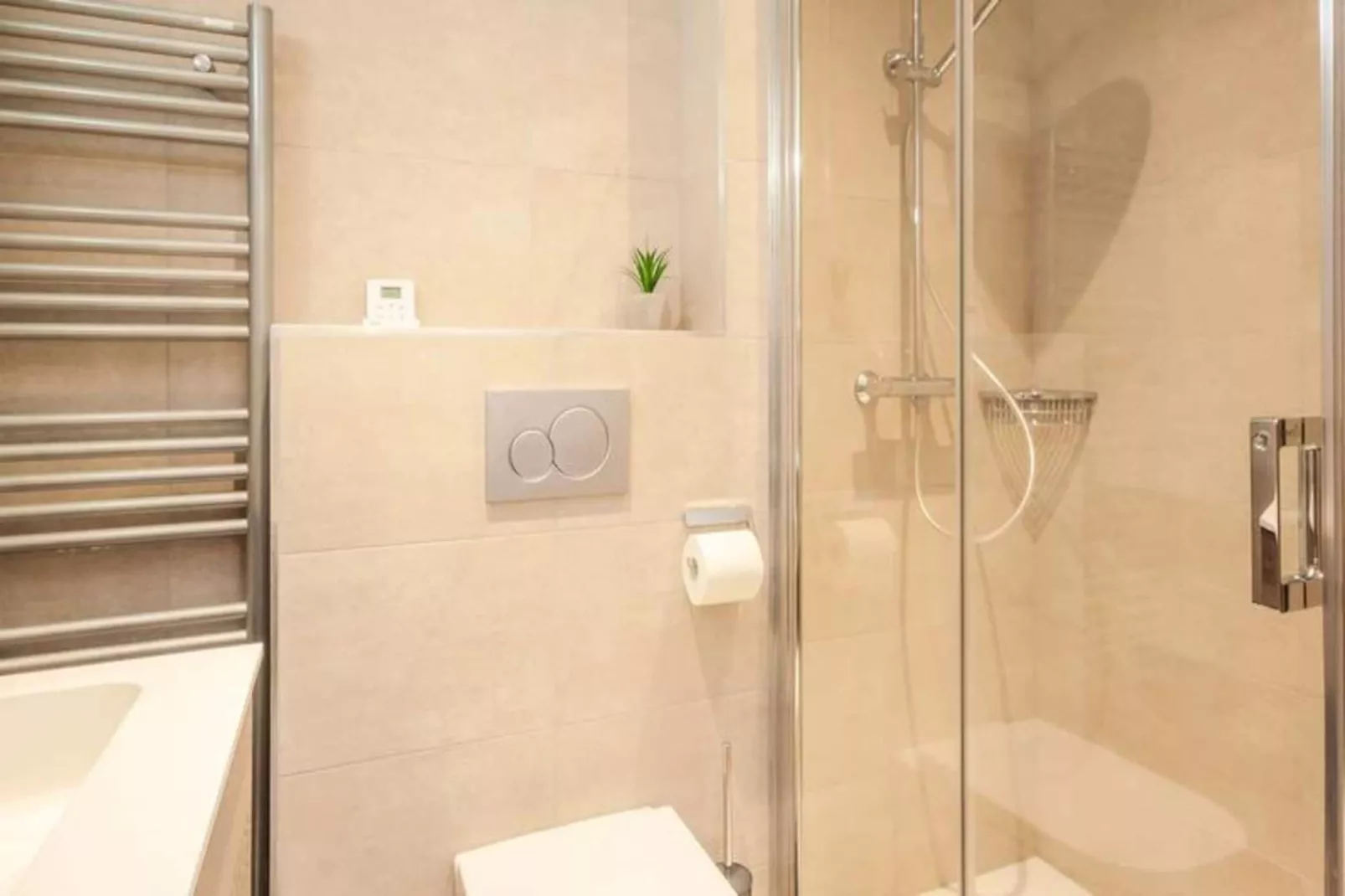 Résidence Les Portes Du Pleney-Bathroom