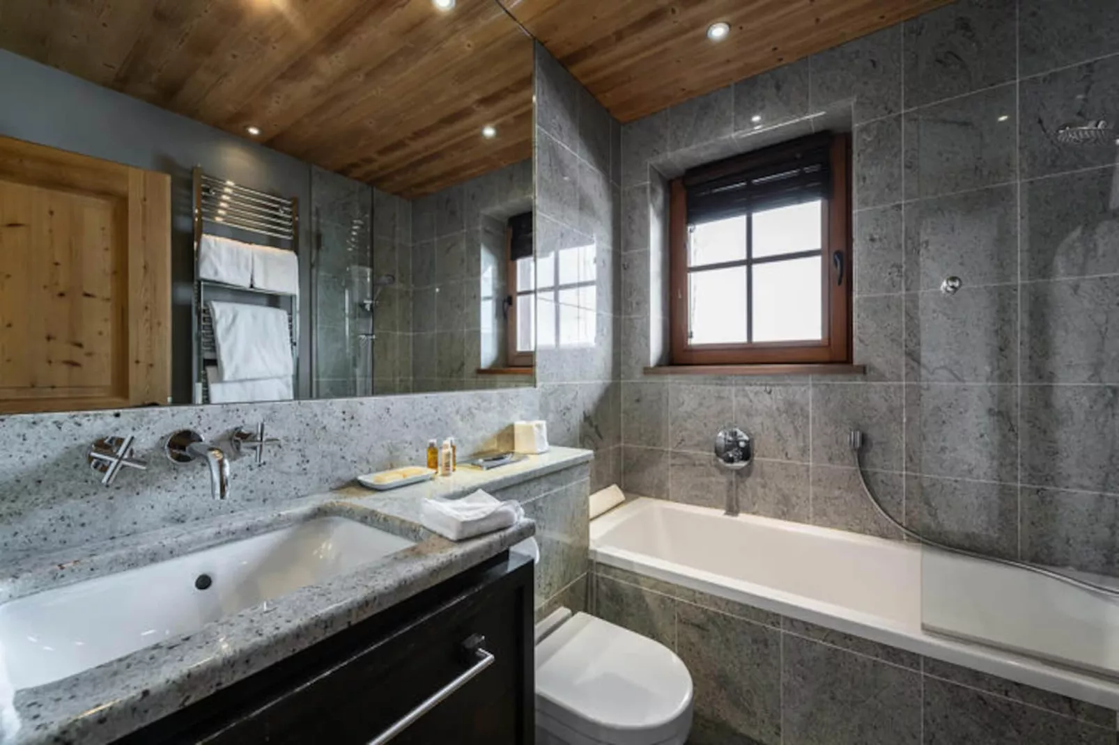 Résidence Reine Des Pres-Image-tags.