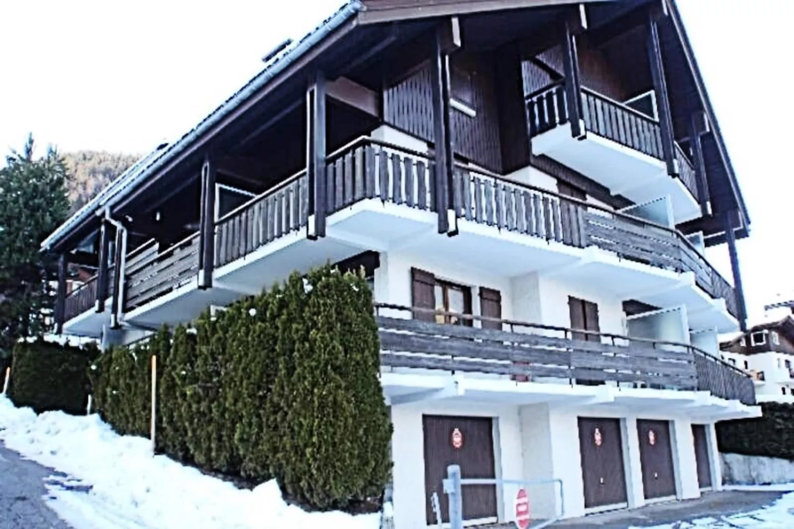 Résidence Eden Roc-Exterior in winter