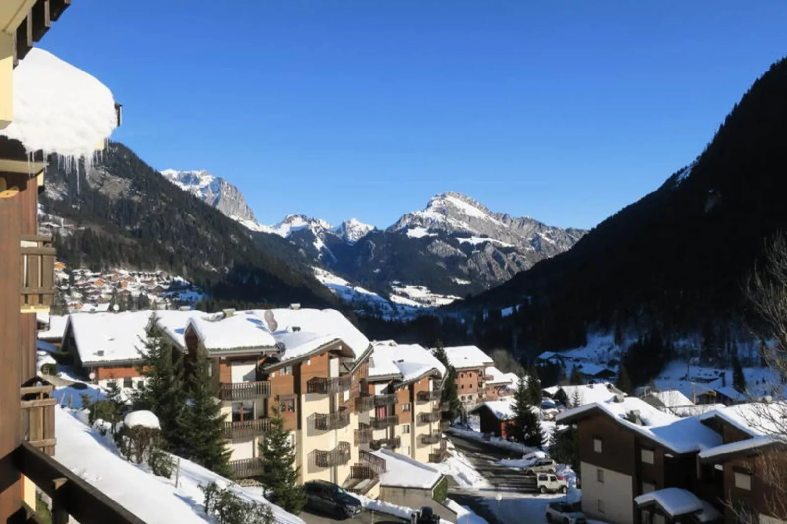 Résidence Chaumiere Des Neiges-Vue d'hiver