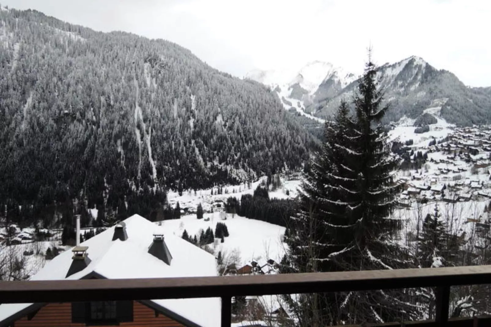 Chalets De Barbessine-View in winter