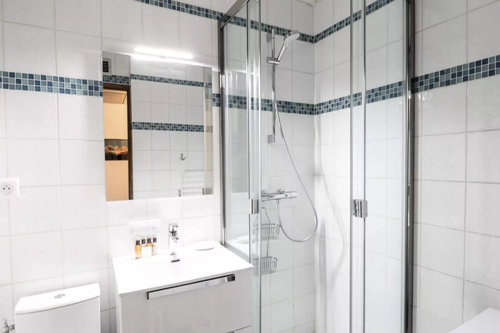 Résidence Clos Du Savoy-Bathroom