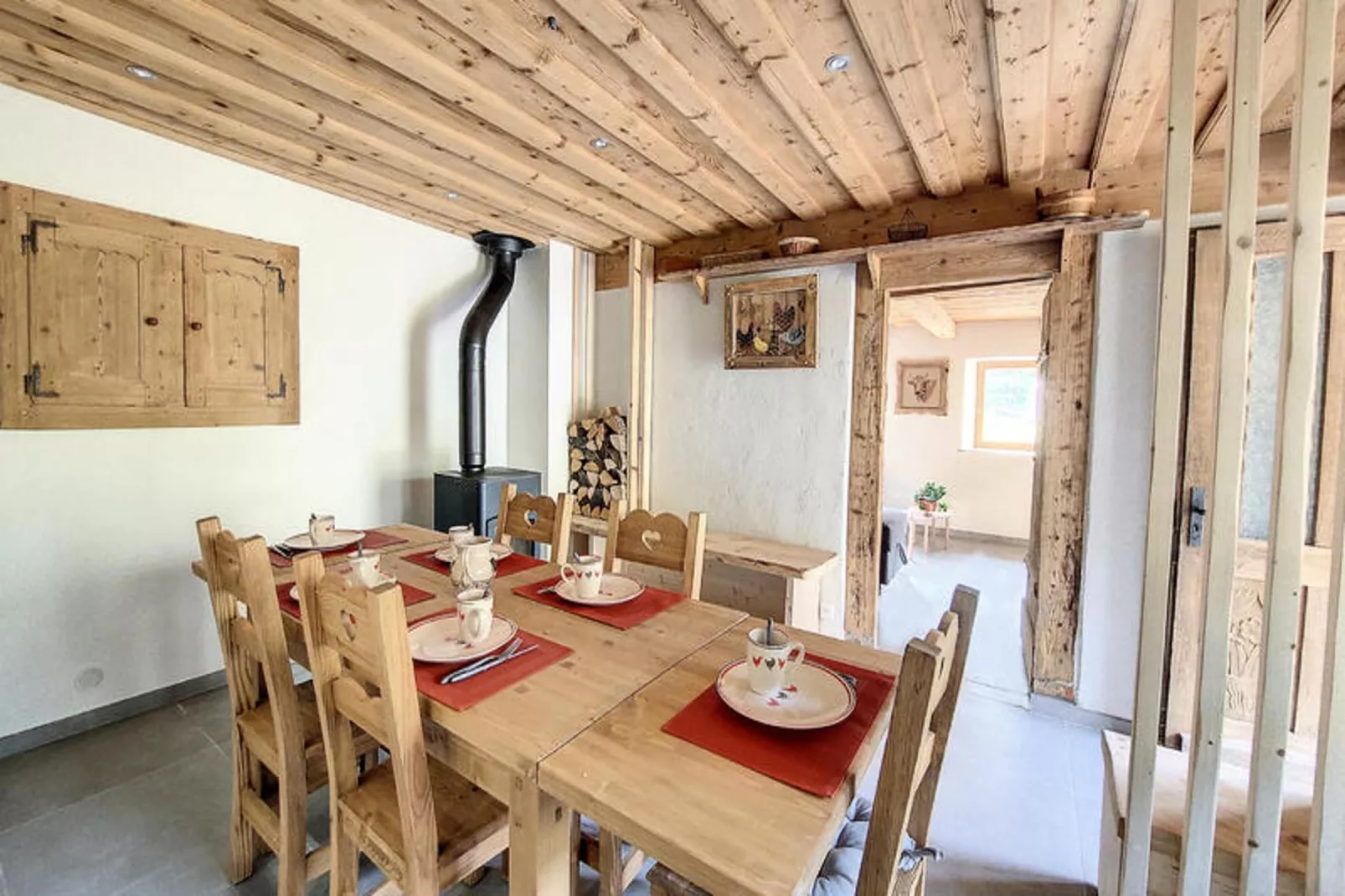 Appartements à Saint Jean d'Aulps-Esszimmer