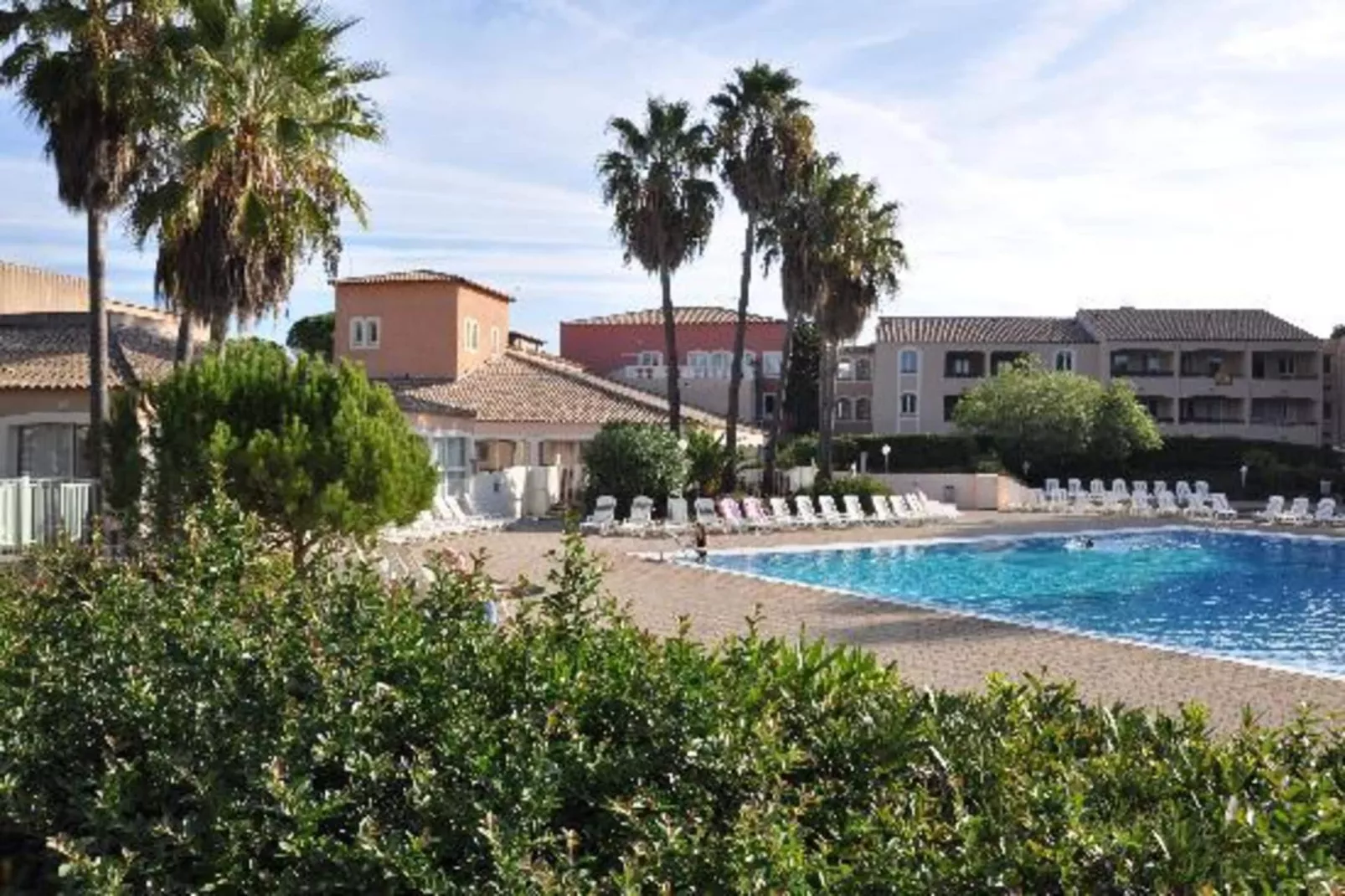 Résidence Rivages-Zones été à 1 km