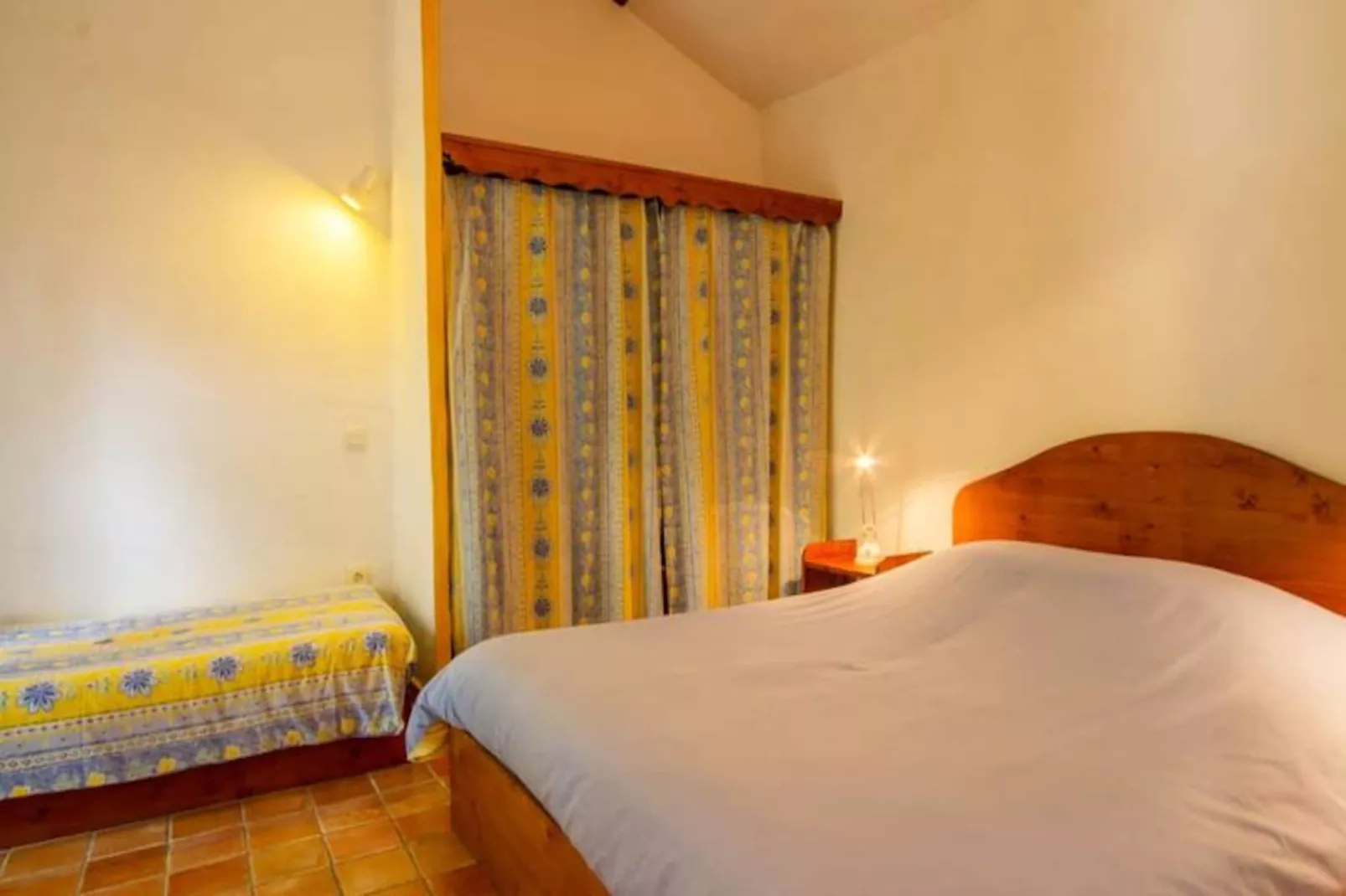 Lou Petarel, Mas Proven&ccedil;al Typique Avec Piscine Partag&eacute;e, Calme, Nature-Image-tags.