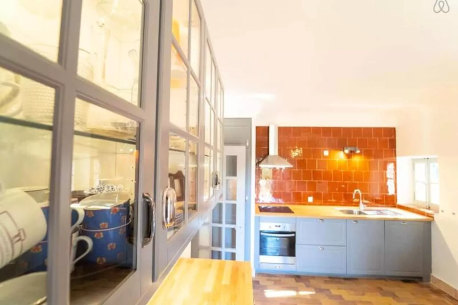 Maison Avec Vue Et Piscine Chauff&eacute;e &agrave; Roussillon-Image-tags.