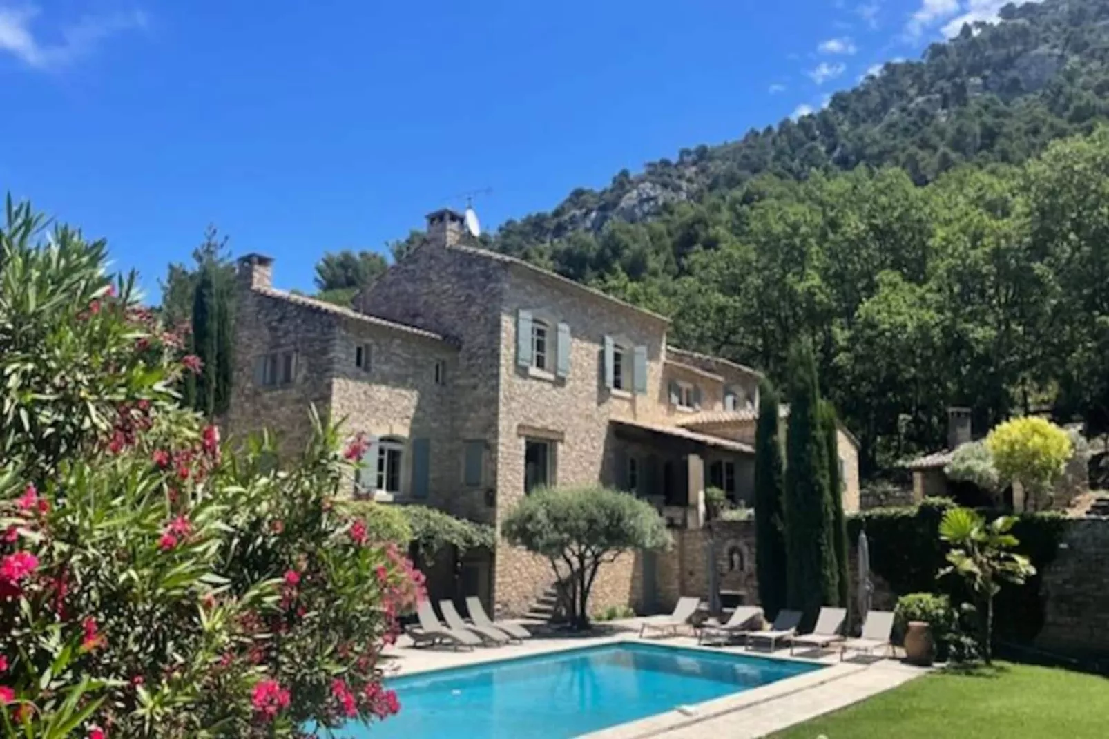 Propri&eacute;t&eacute; D'exception Au Coeur Du Luberon-Image-tags.