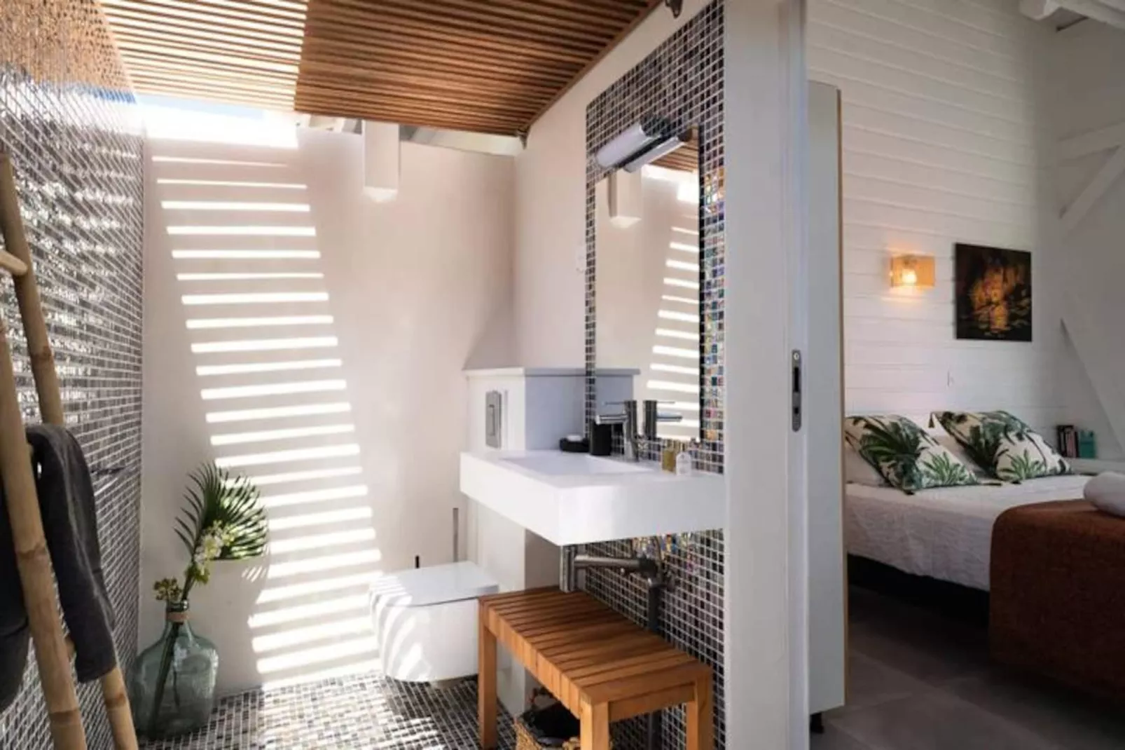 Villa Rackam-Image-tags.