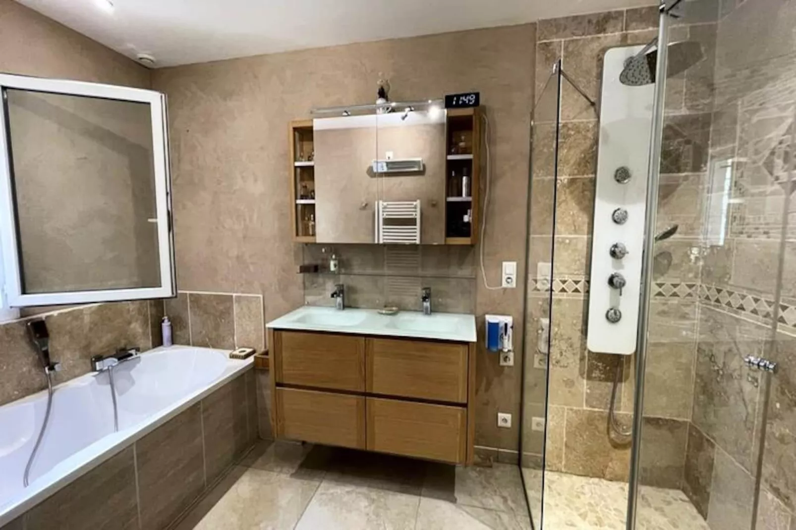 Villa Des Pins, Belle Maison Familiale, Proche Aix En Provence, 8 Personnes-Image-tags.