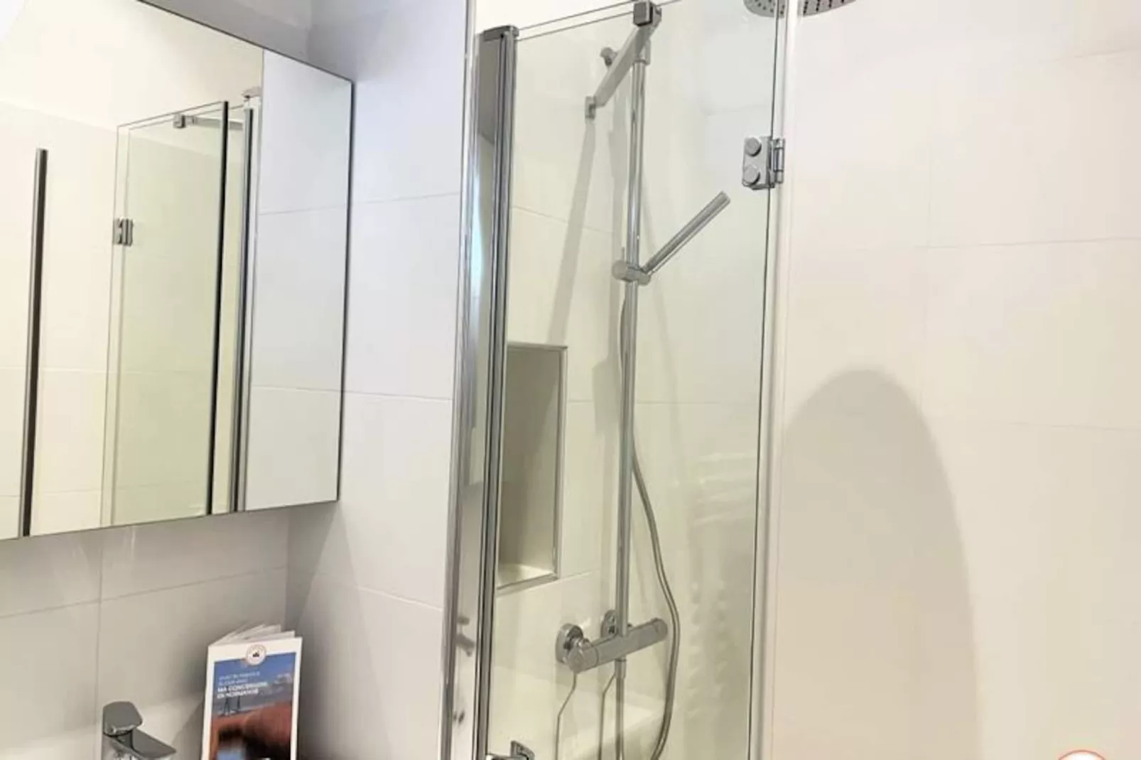 ⚓ Roches Normandes - Terrasse Vue Mer Et Plage-Image-tags.