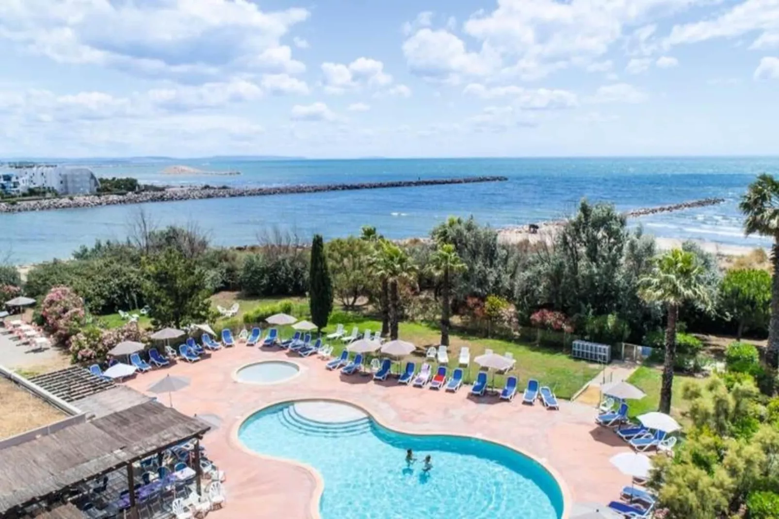 SOWELL Résidences Les Sablons***-Swimming pool