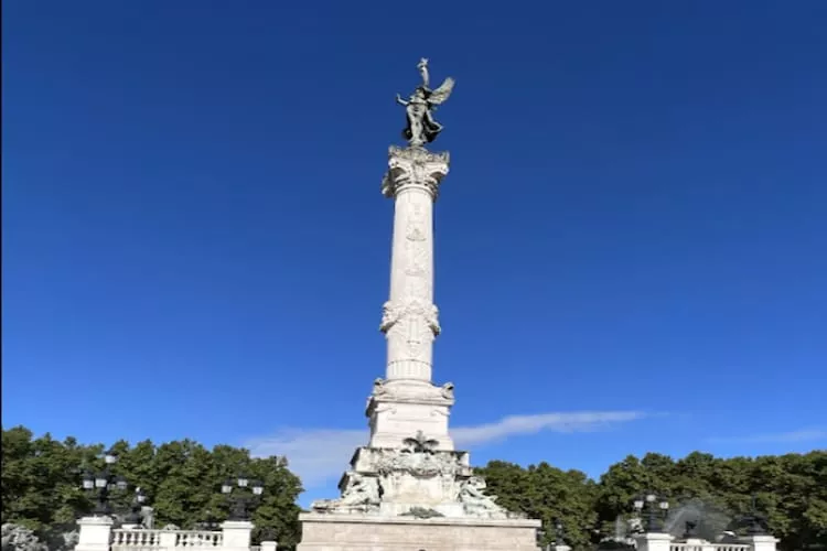 Magnifique Et Lumineux T3 De Charme Aux Quinconces Id&eacute;al Pour 4 Personnes-Areas within 5km in summer