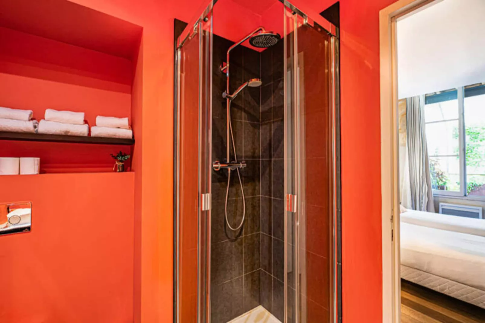 Magnifique Appartement 2 Chambres Avec Terrasse-Exterior in summer