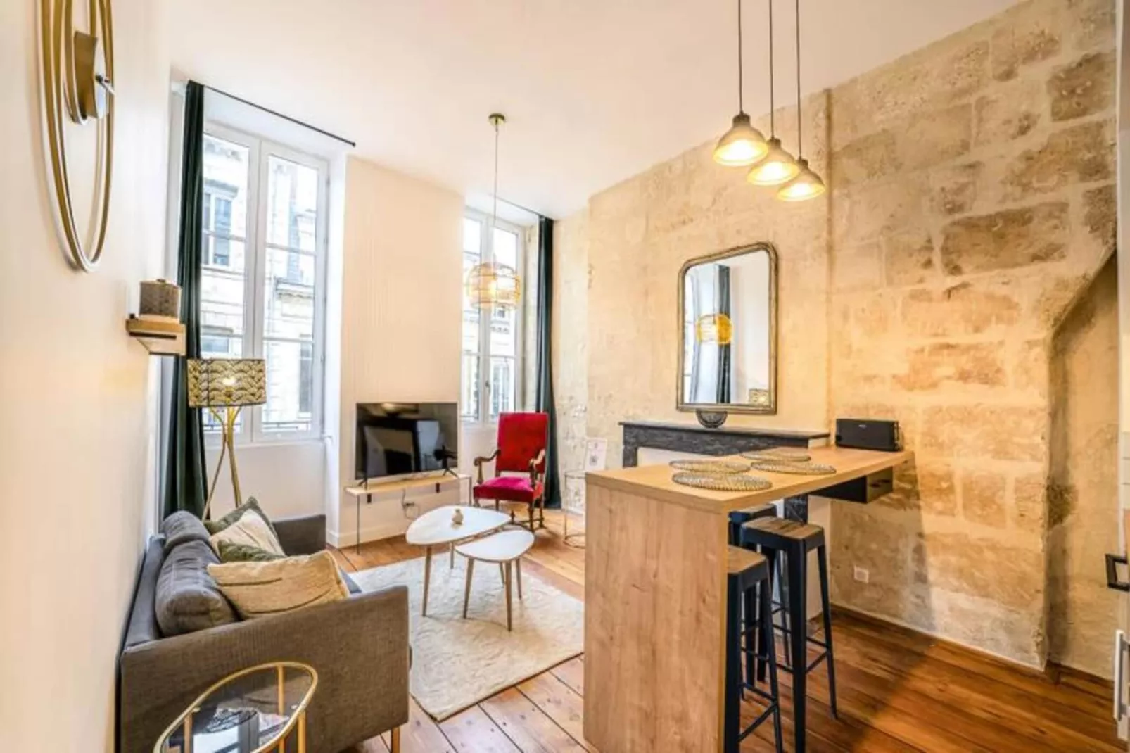 Charmant Et Rayonnant Appartement De 55 M&sup2; Situ&eacute; Dans Le Coeur De Bordeaux-Chambre
