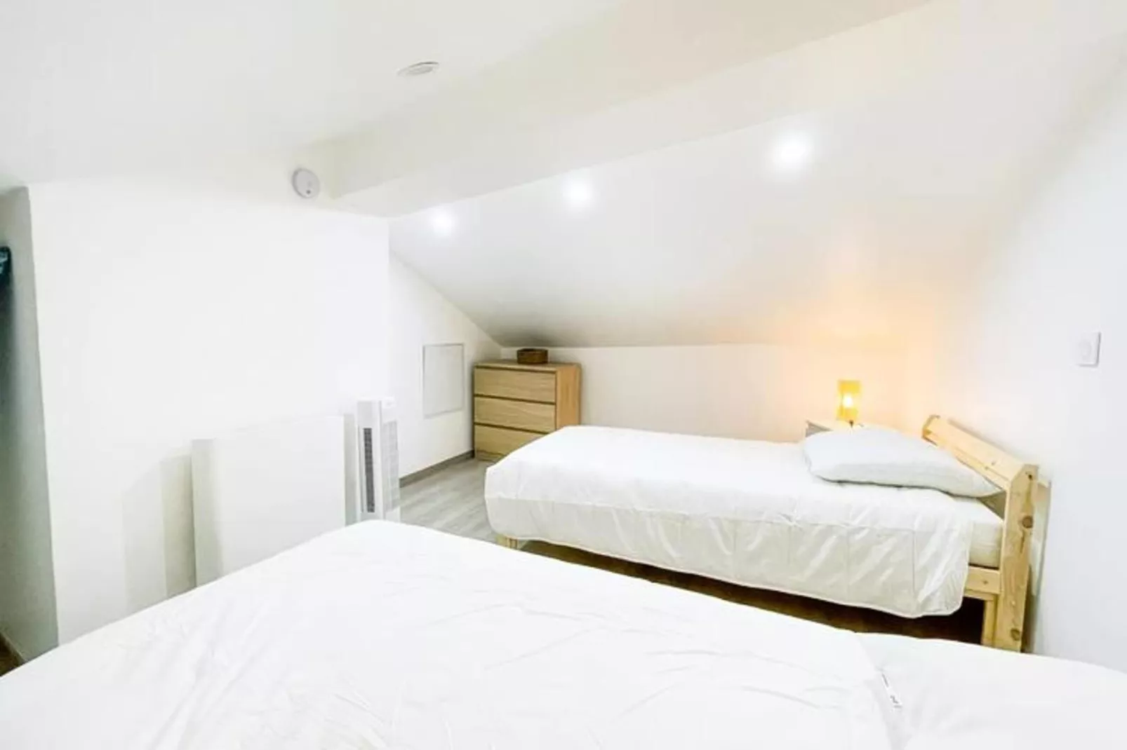 Le Duplex 🌞 Calme & R&eacute;nov&eacute;|-Chambre