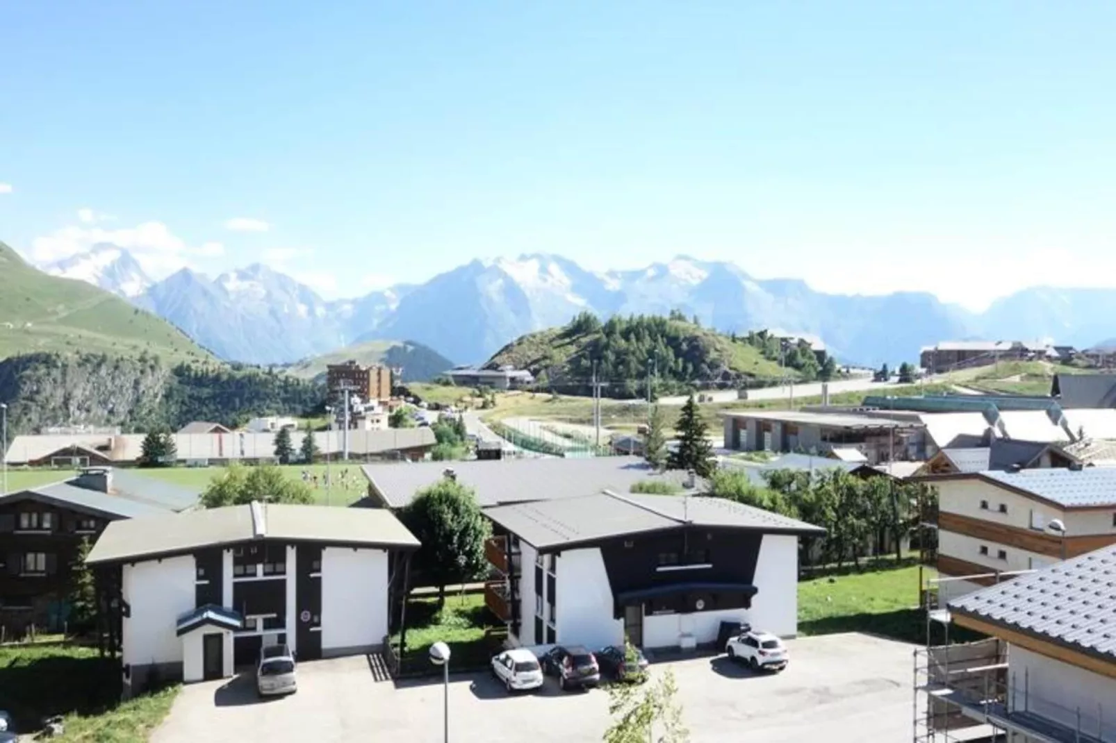 Résidence Choucas-Exterior in summer