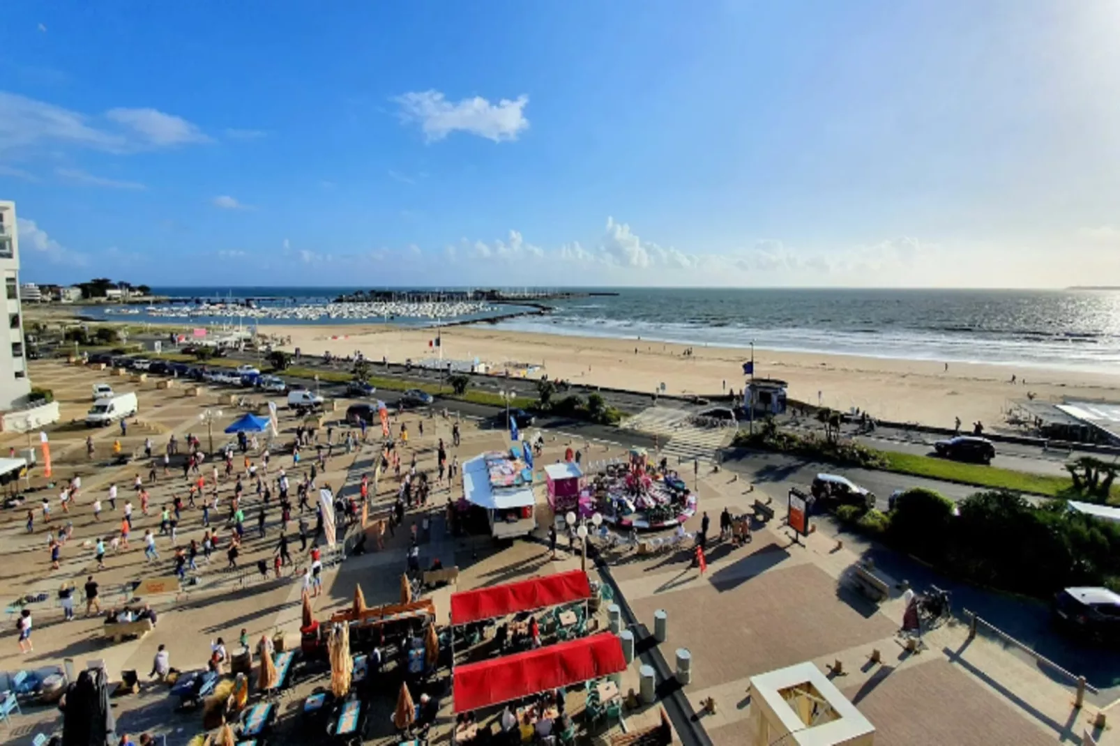 Résidence Prestige Odalys de la Plage-Exterior in summer